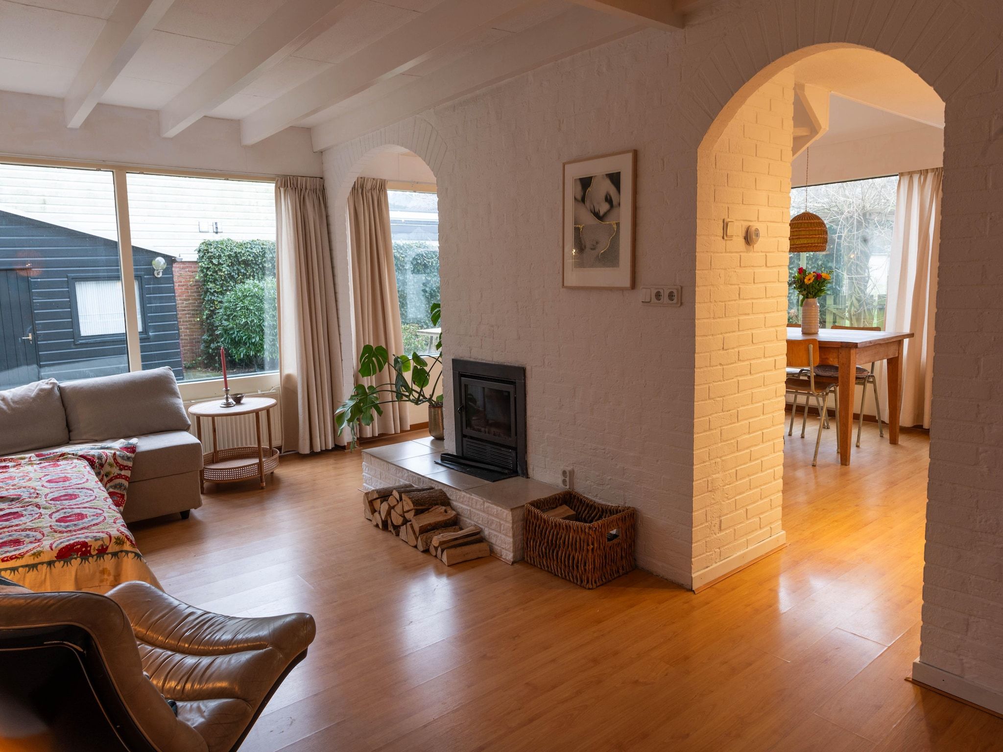 De woonkamer van Casa Duna in Noordwijkerhout