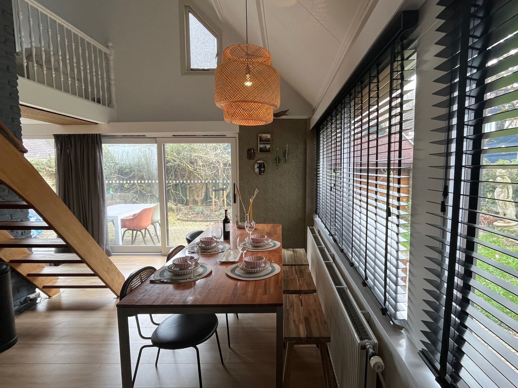De eetkamer van Familiehuis in Noordwijkerhout in Noordwijkerhout