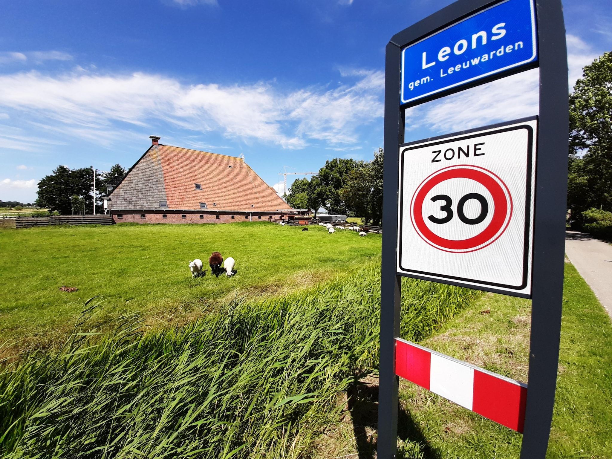 Friese villa in Leons in Leons - Foto 36 van 37