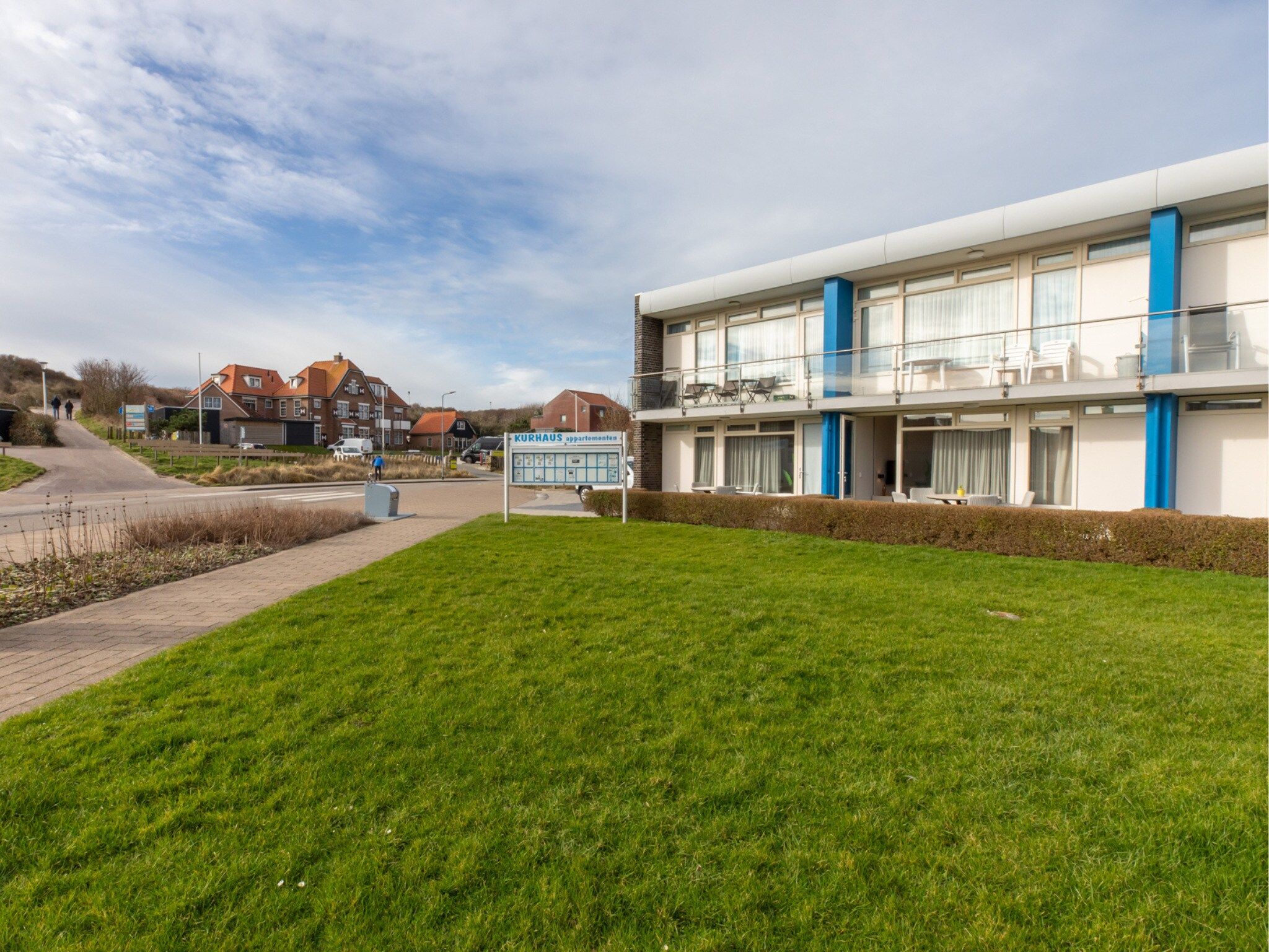 De buitenkant van Zoutelande 'Kurhaus appartement nr 1 in Zoutelande
