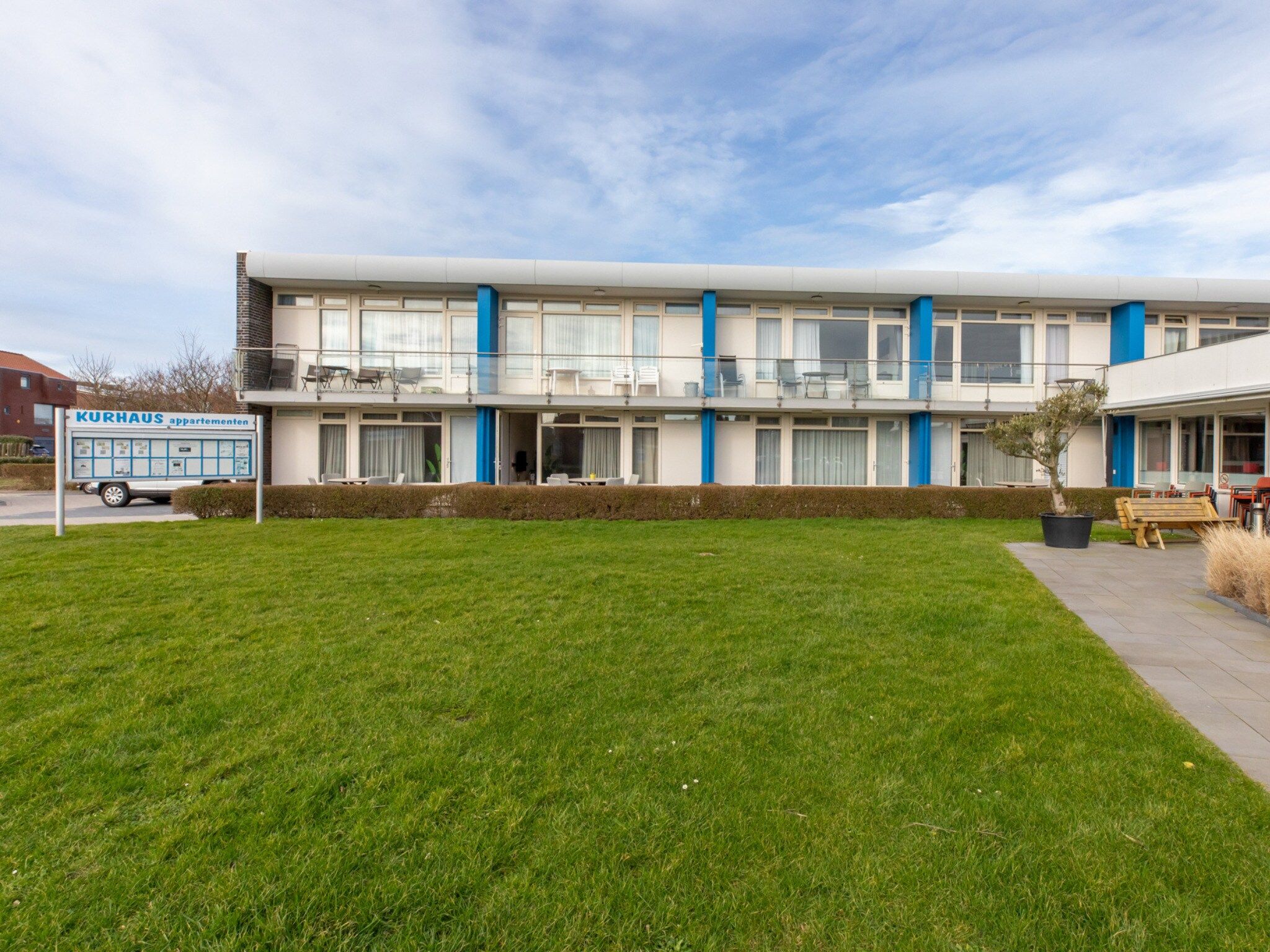 De buitenkant van Zoutelande 'Kurhaus appartement nr 1 in Zoutelande