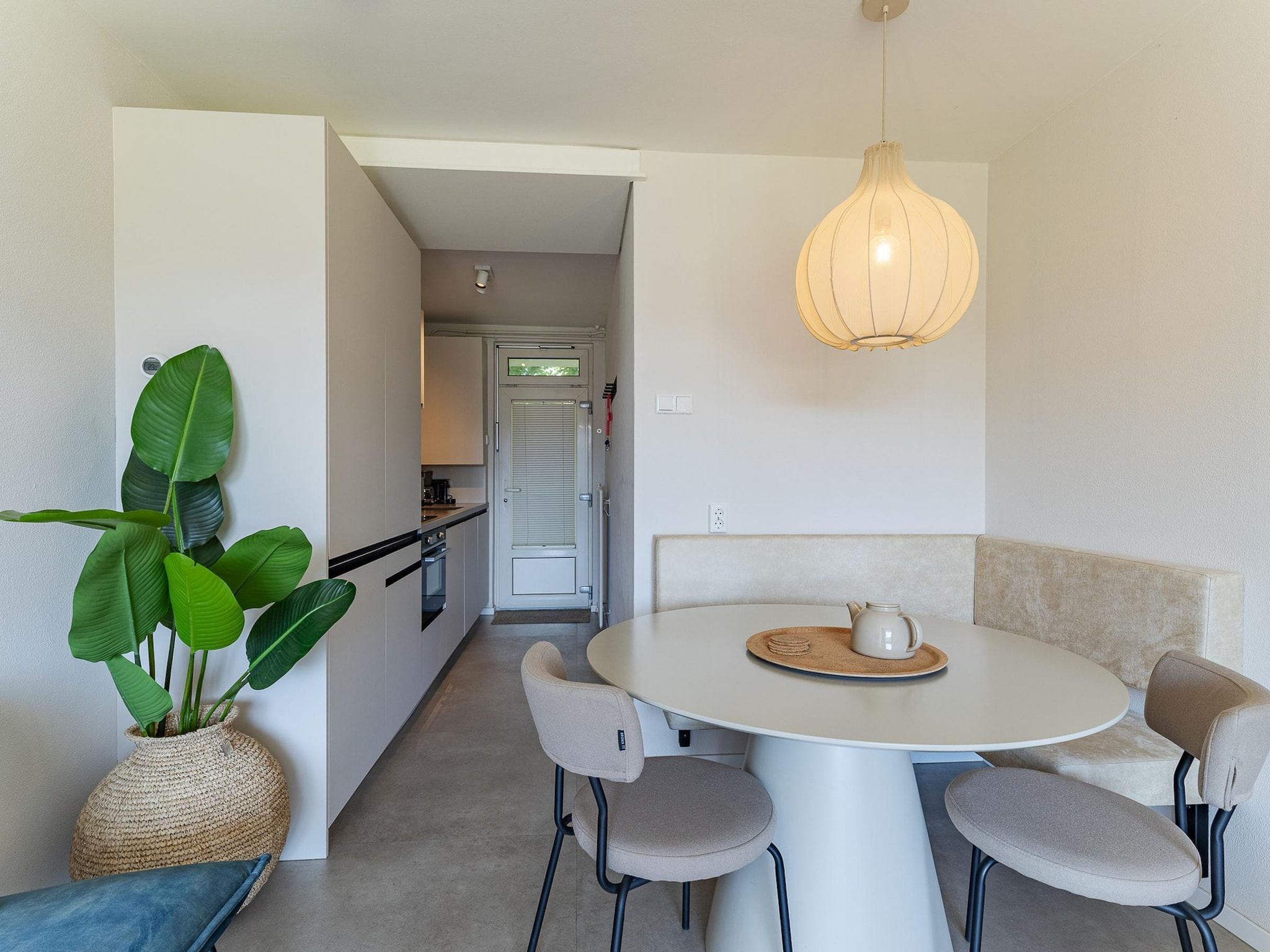 De eetkamer van Nieuwstraat 1  Zoutelande 'Kurhaus - 2 in Zoutelande