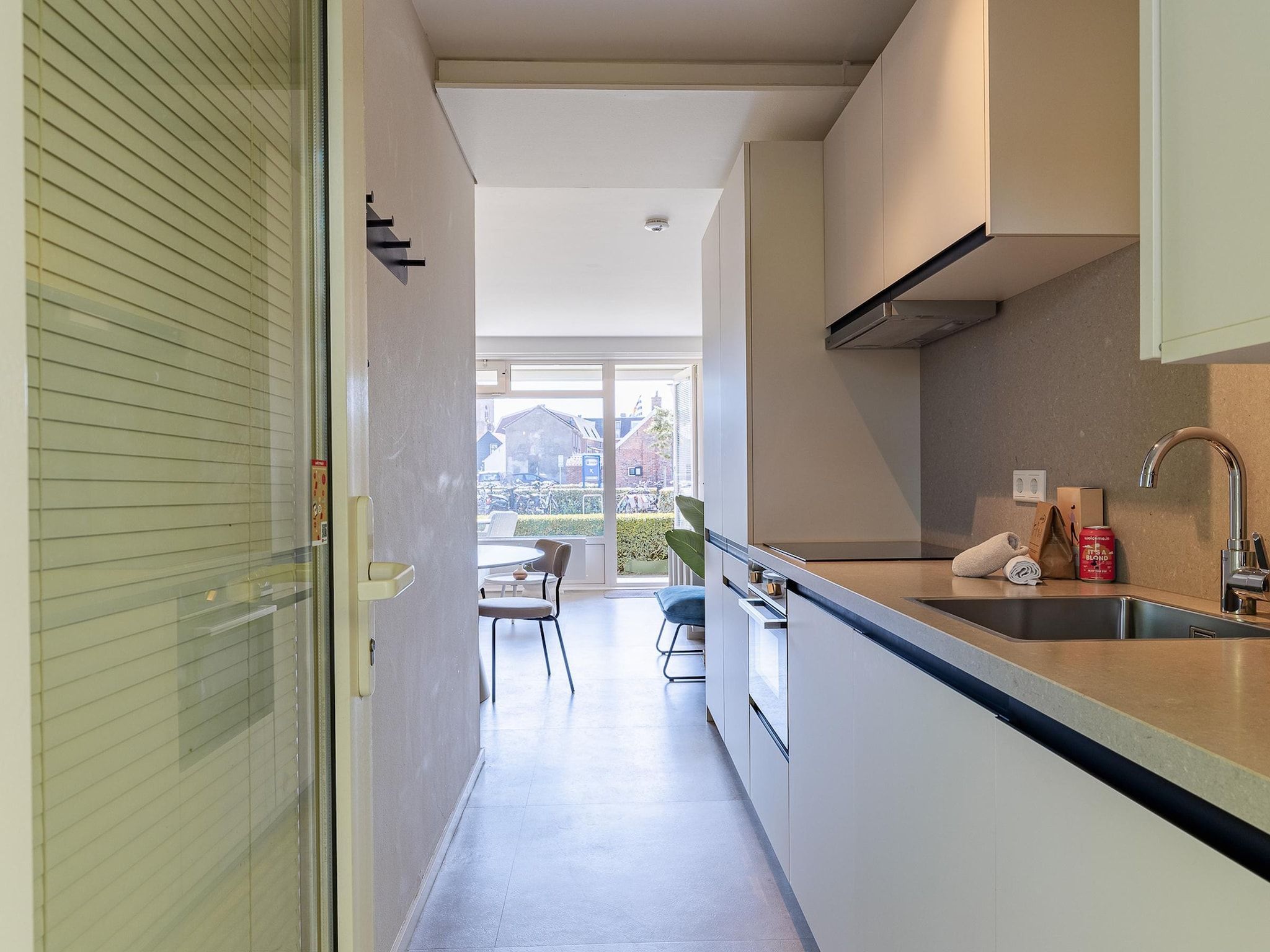 De keuken van Nieuwstraat 1  Zoutelande 'Kurhaus - 2 in Zoutelande