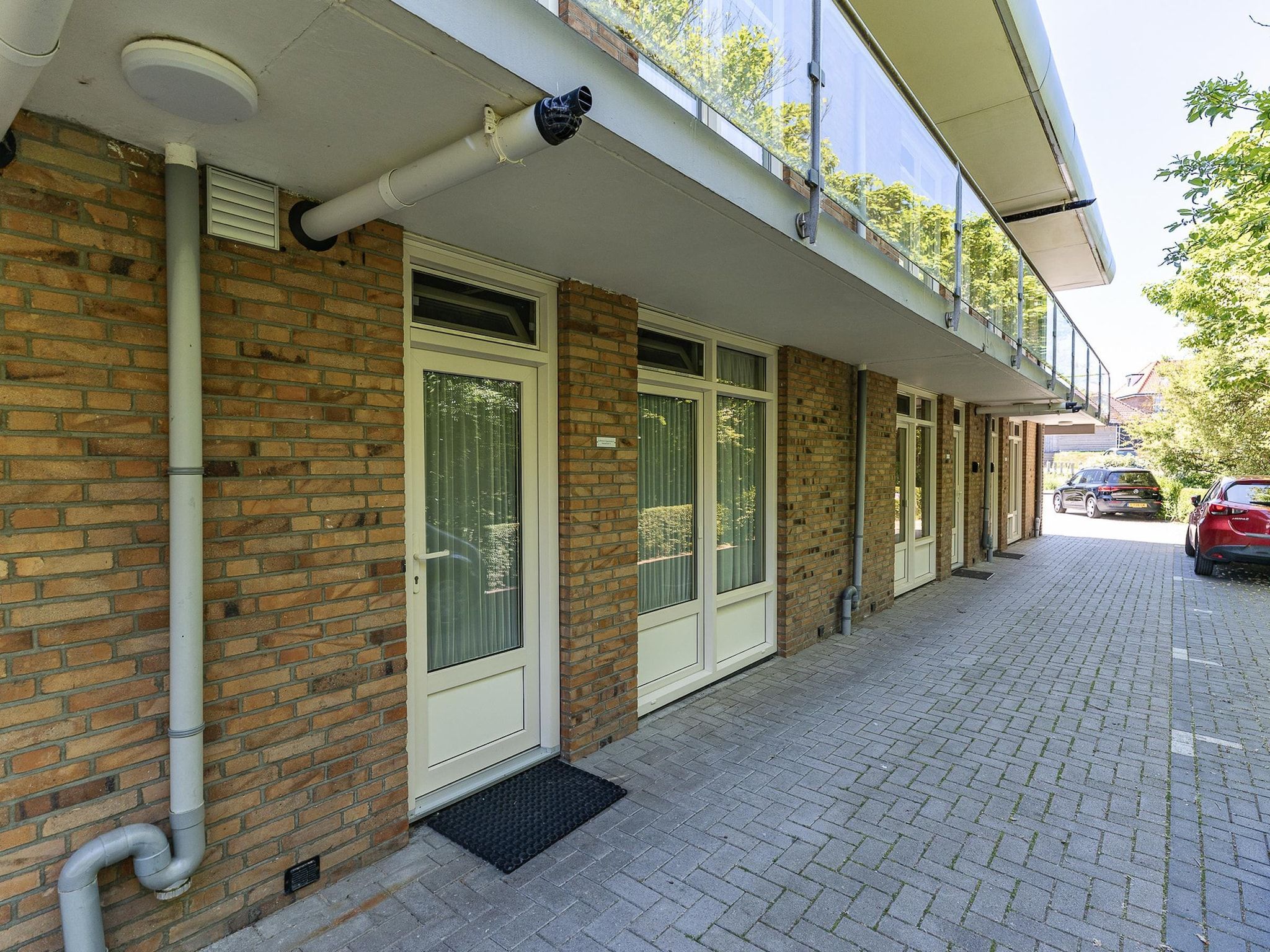 De buitenkant van Nieuwstraat 1  Zoutelande 'Kurhaus - 4 met sauna in Zoutelande