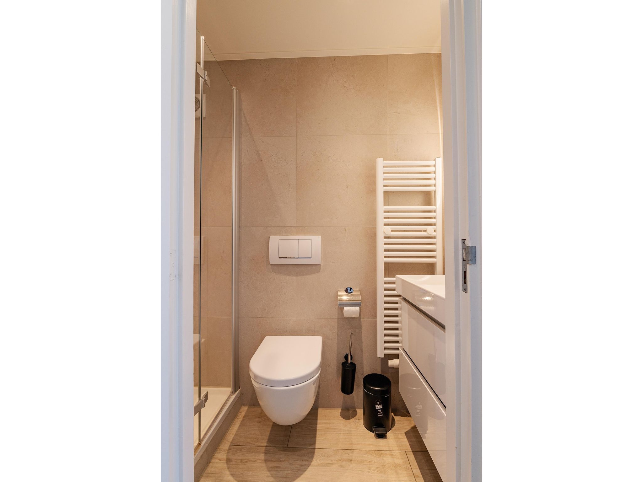De badkamer van Nieuwstraat 1  Zoutelande 'Kurhaus - 14 met sauna in Zoutelande