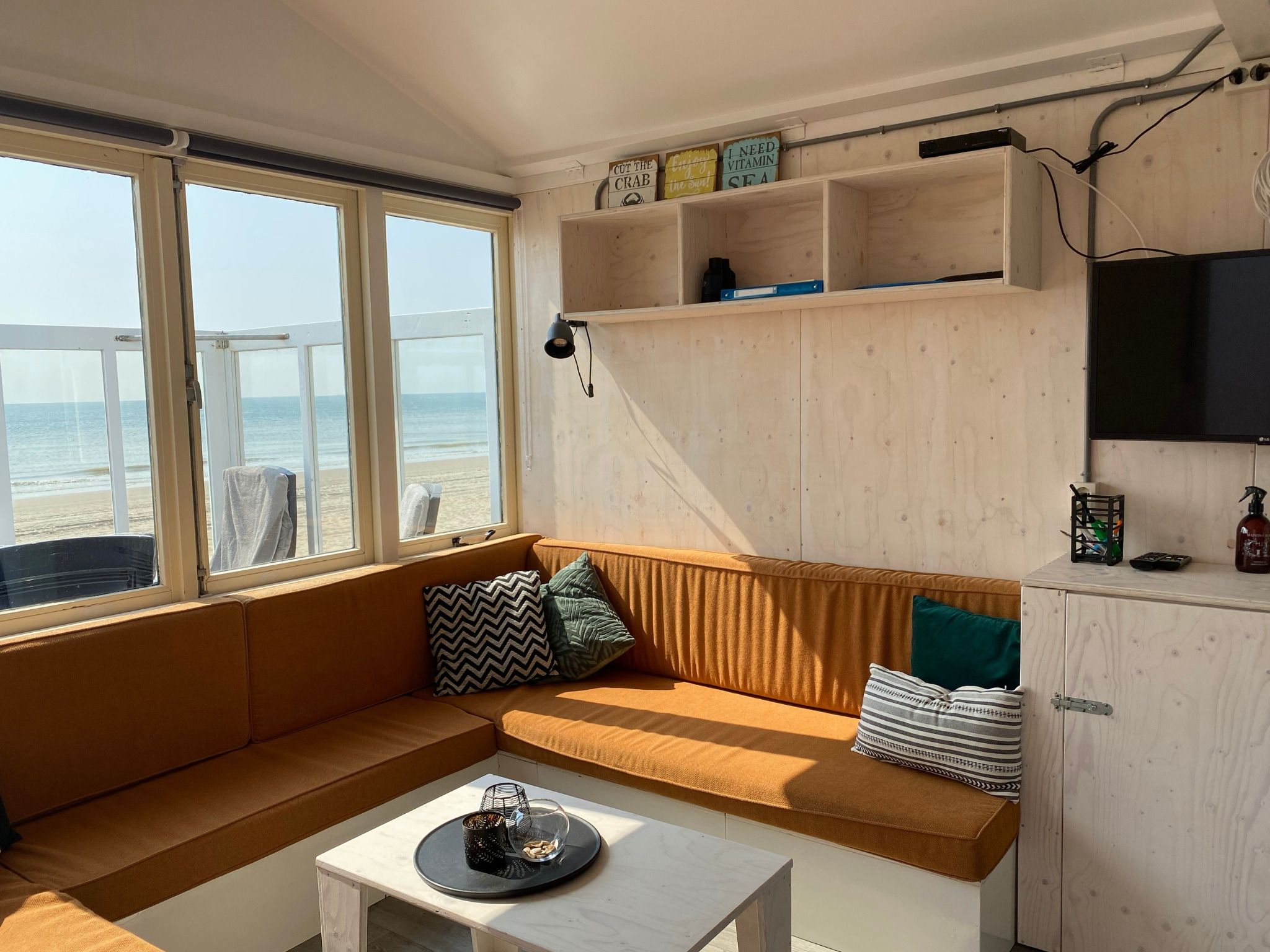 De woonkamer van Strand Dishoek 345/346 in Dishoek