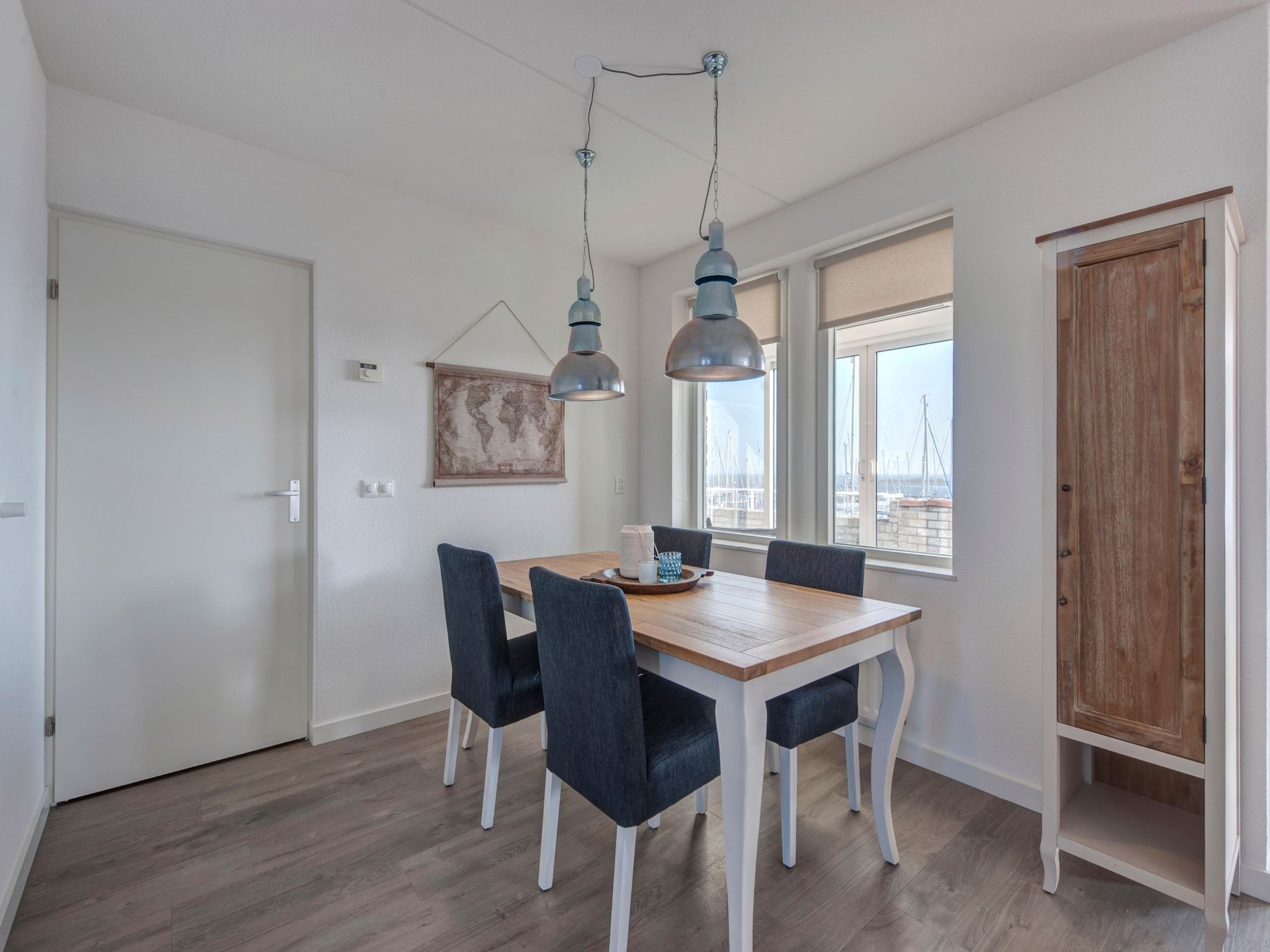 De woonkamer van Marina Port Zélande 1 in Ouddorp