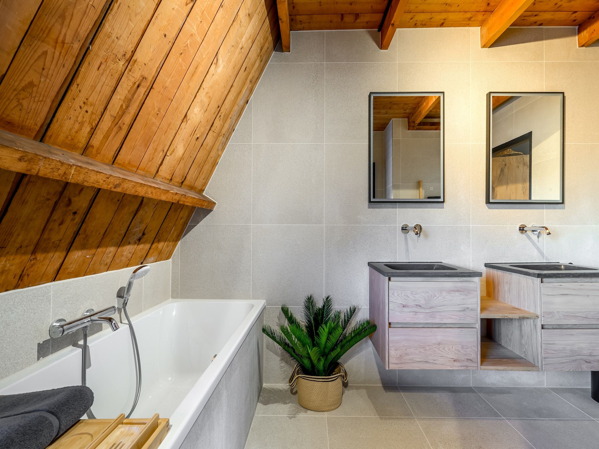 De badkamer van Loft Loopuyt in Julianadorp