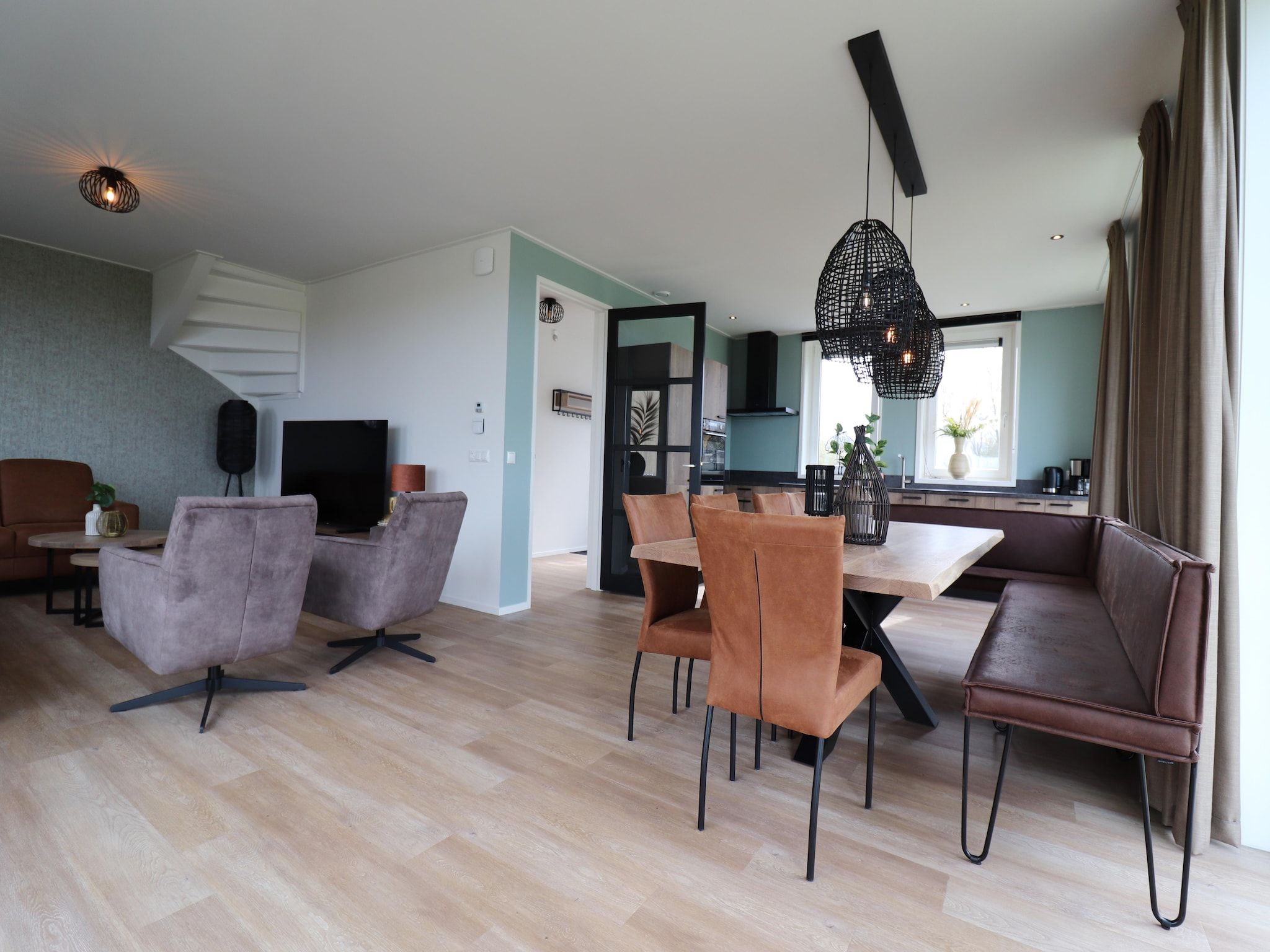 De woonkamer van Friese villa in Leons