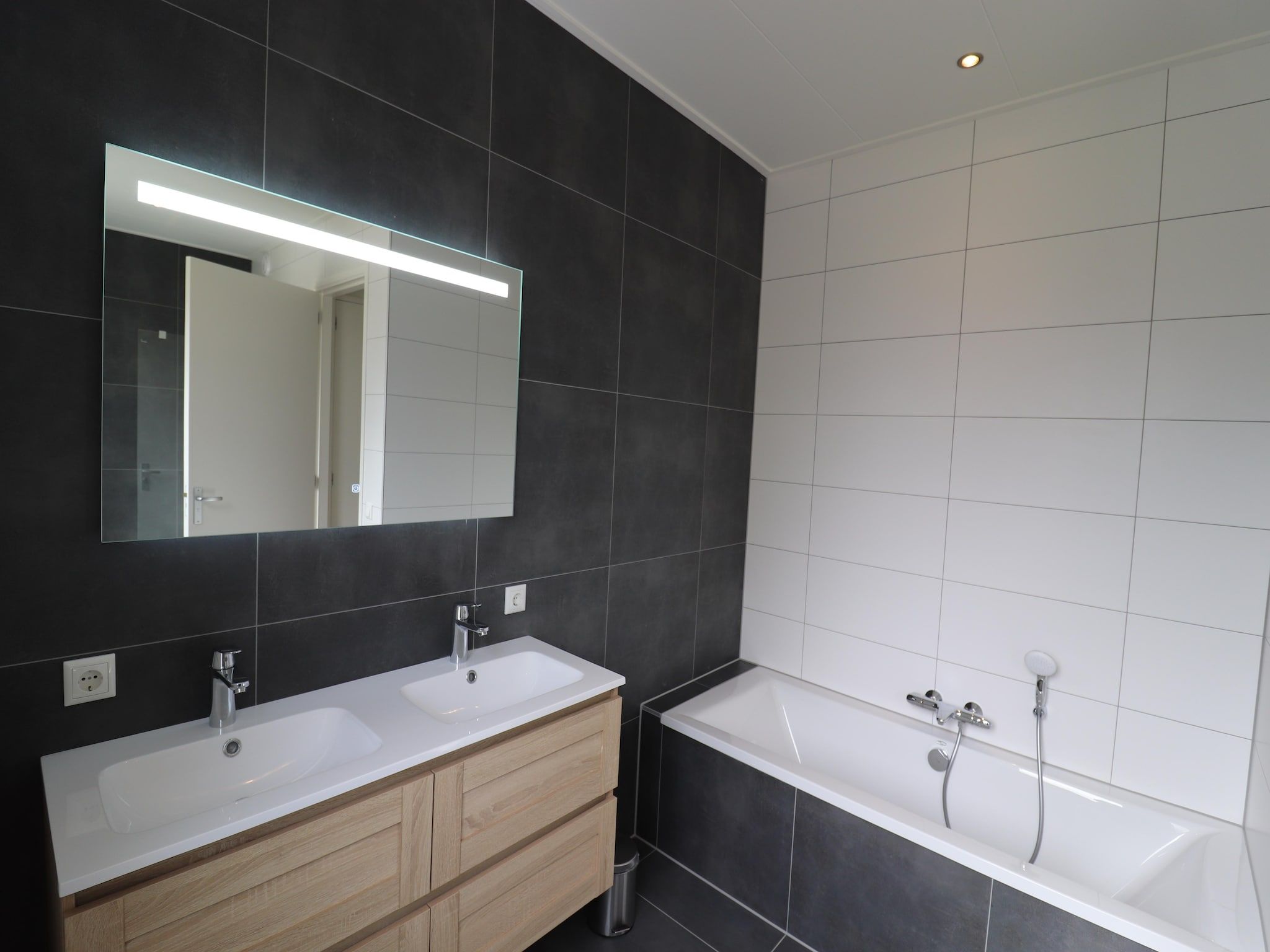 De badkamer van Friese villa in Leons