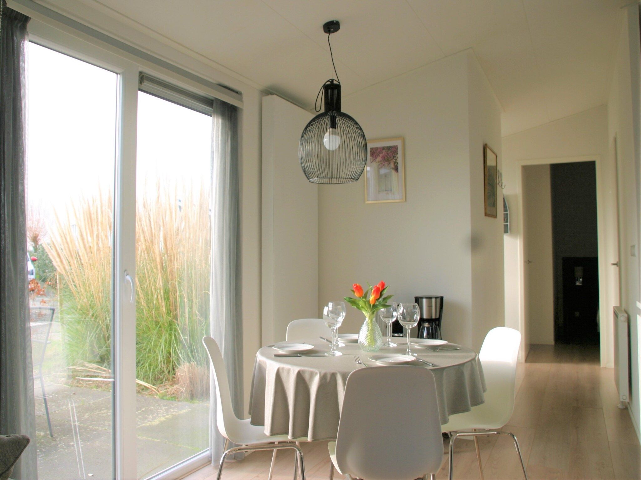 De woonkamer van Water Resort Oosterschelde 32 in Wemeldinge