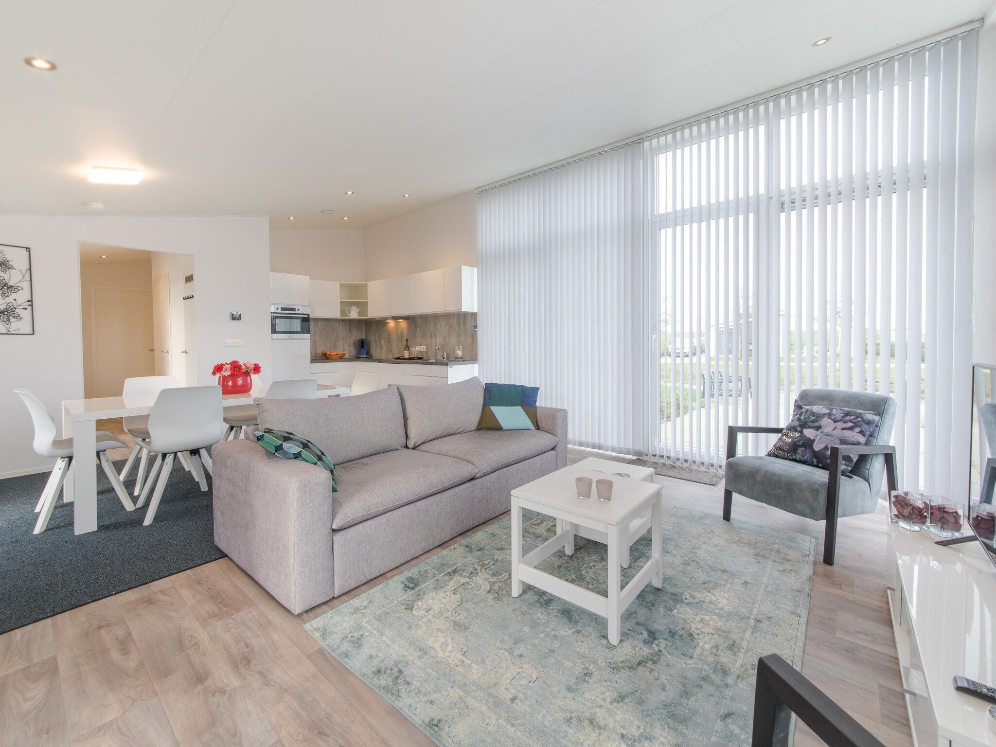De woonkamer van Water Resort Oosterschelde 38 in Wemeldinge