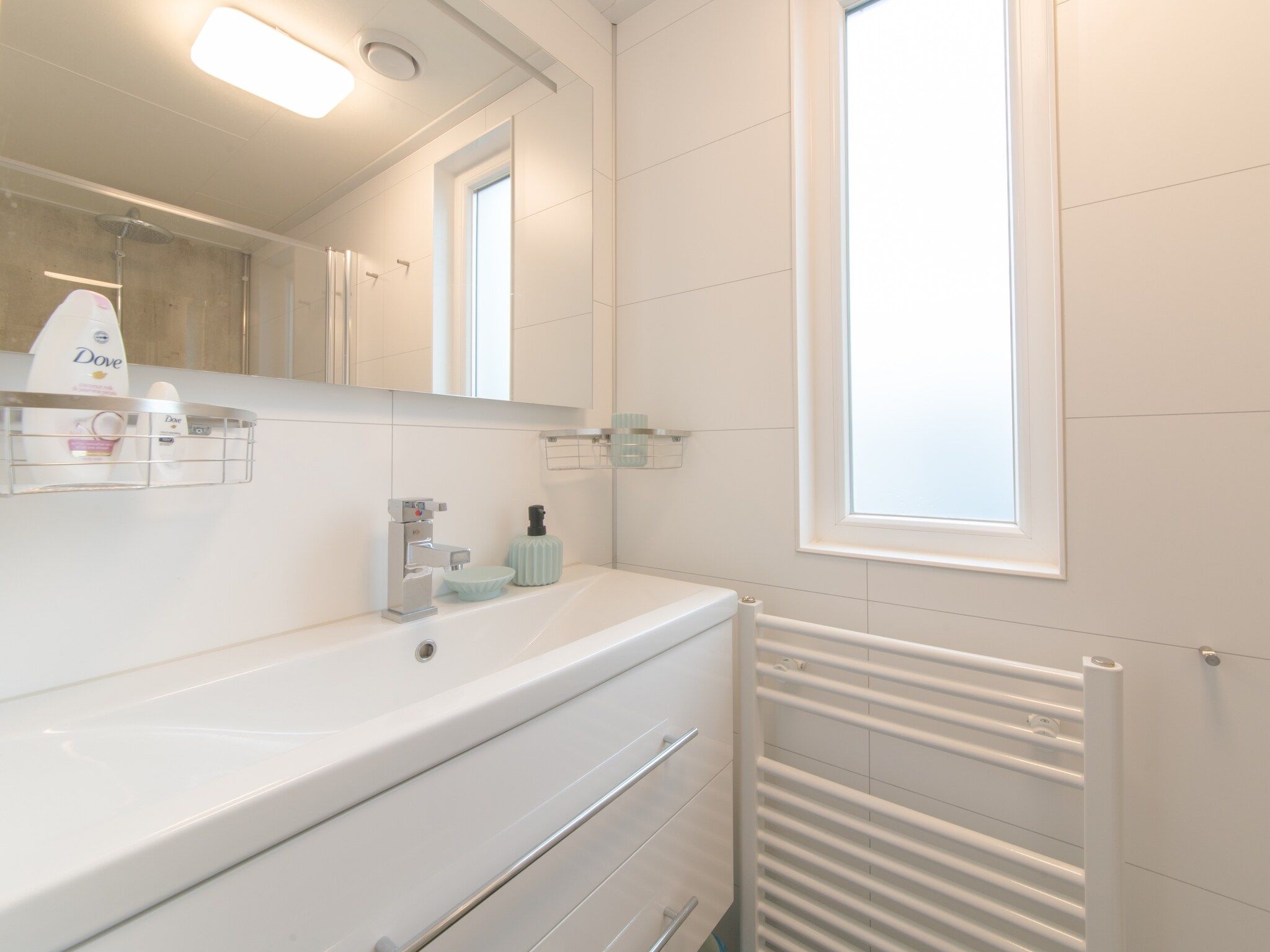 De badkamer van Water Resort Oosterschelde 76 in Wemeldinge