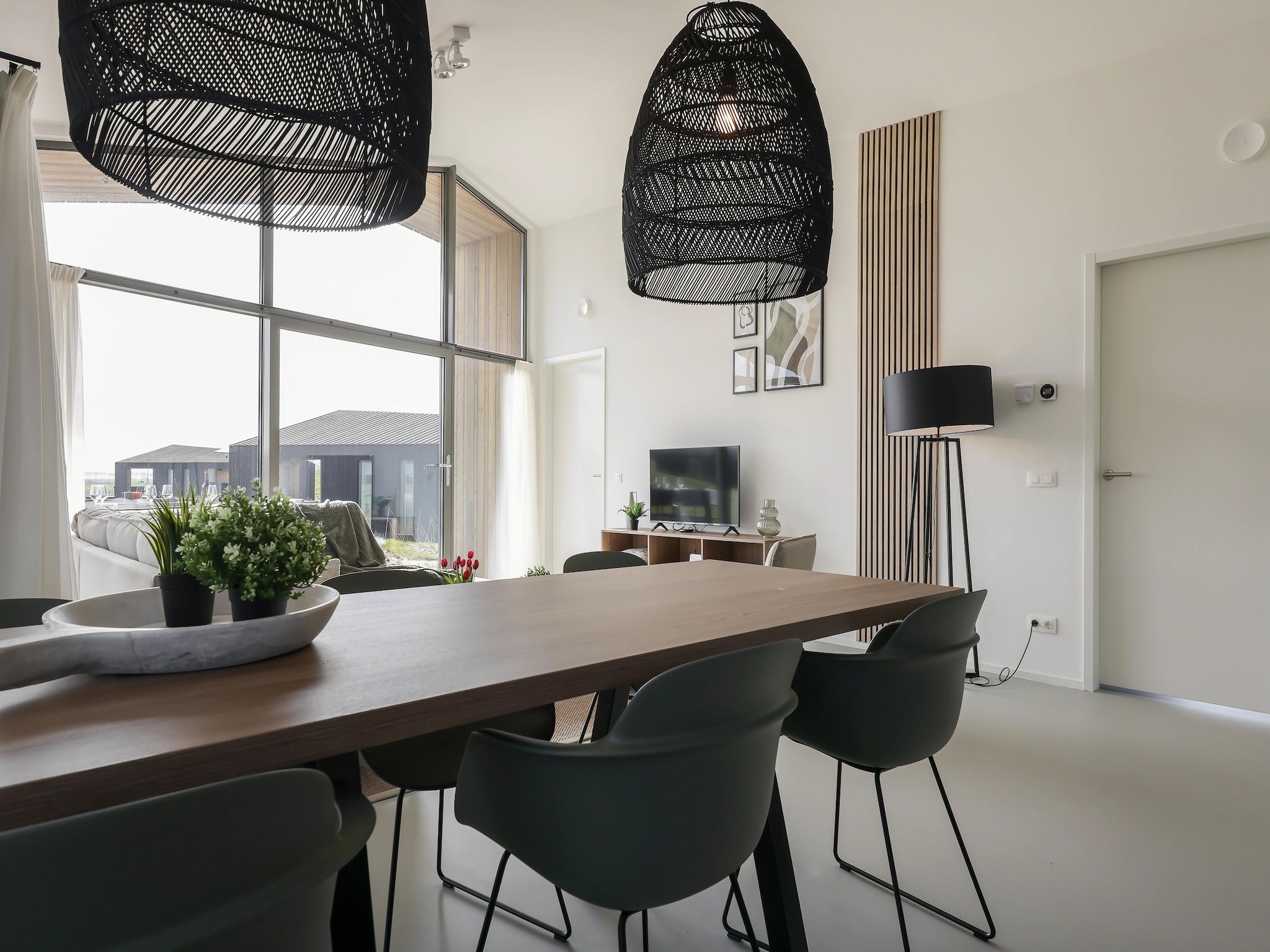 De eetkamer van Heerlijkheid Vlietenburg 12 in Wissenkerke