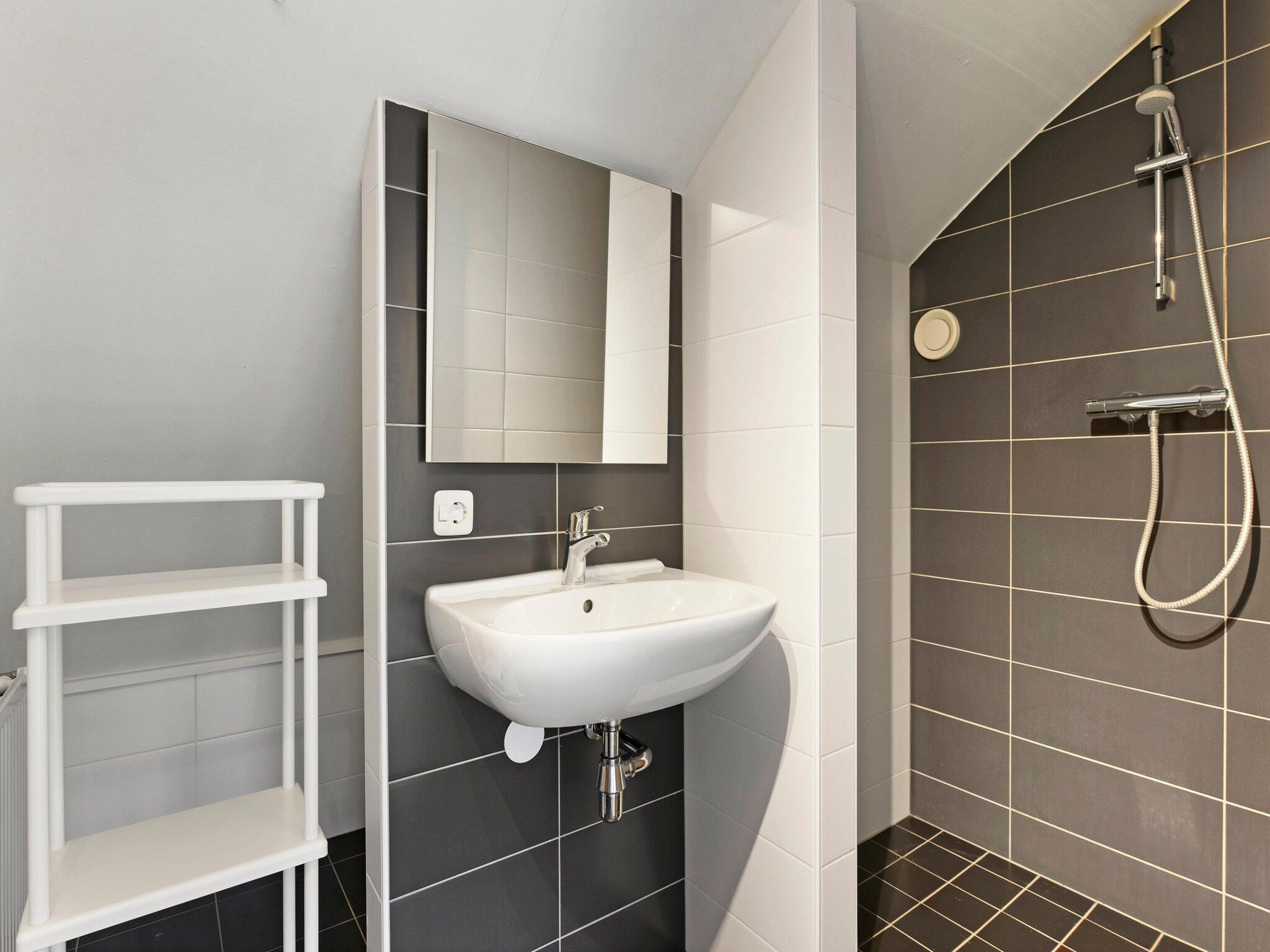 De badkamer van Waterpark De Bloemert 5 in Midlaren