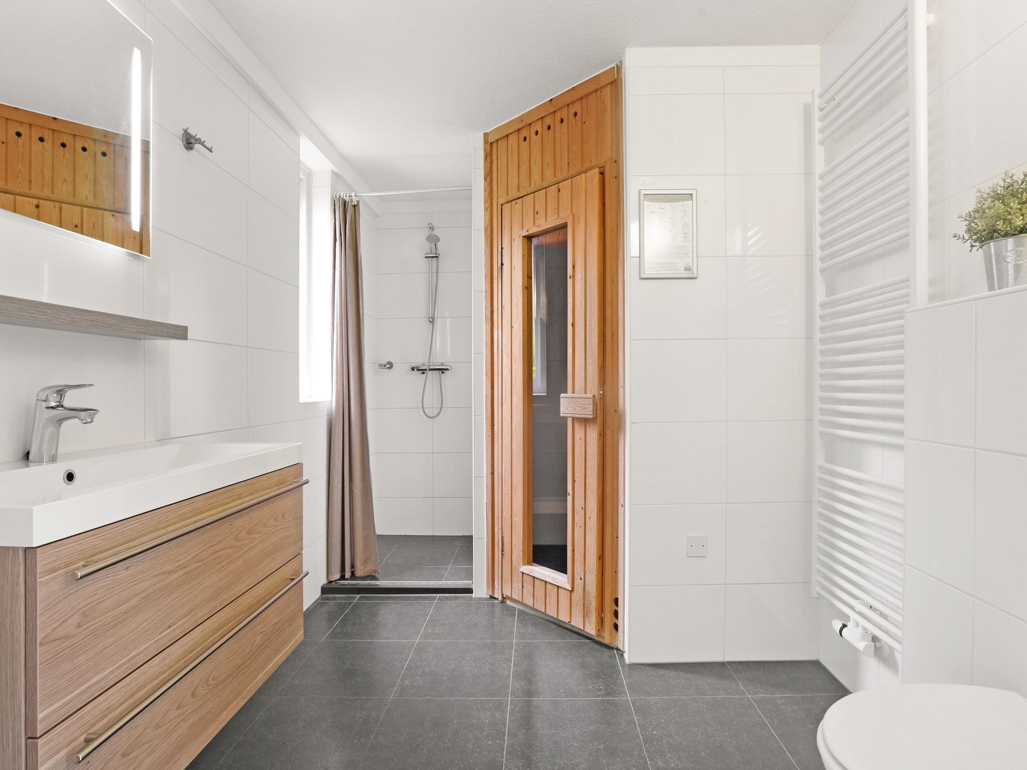 De badkamer van Parc Port Greve 10 in Brouwershaven