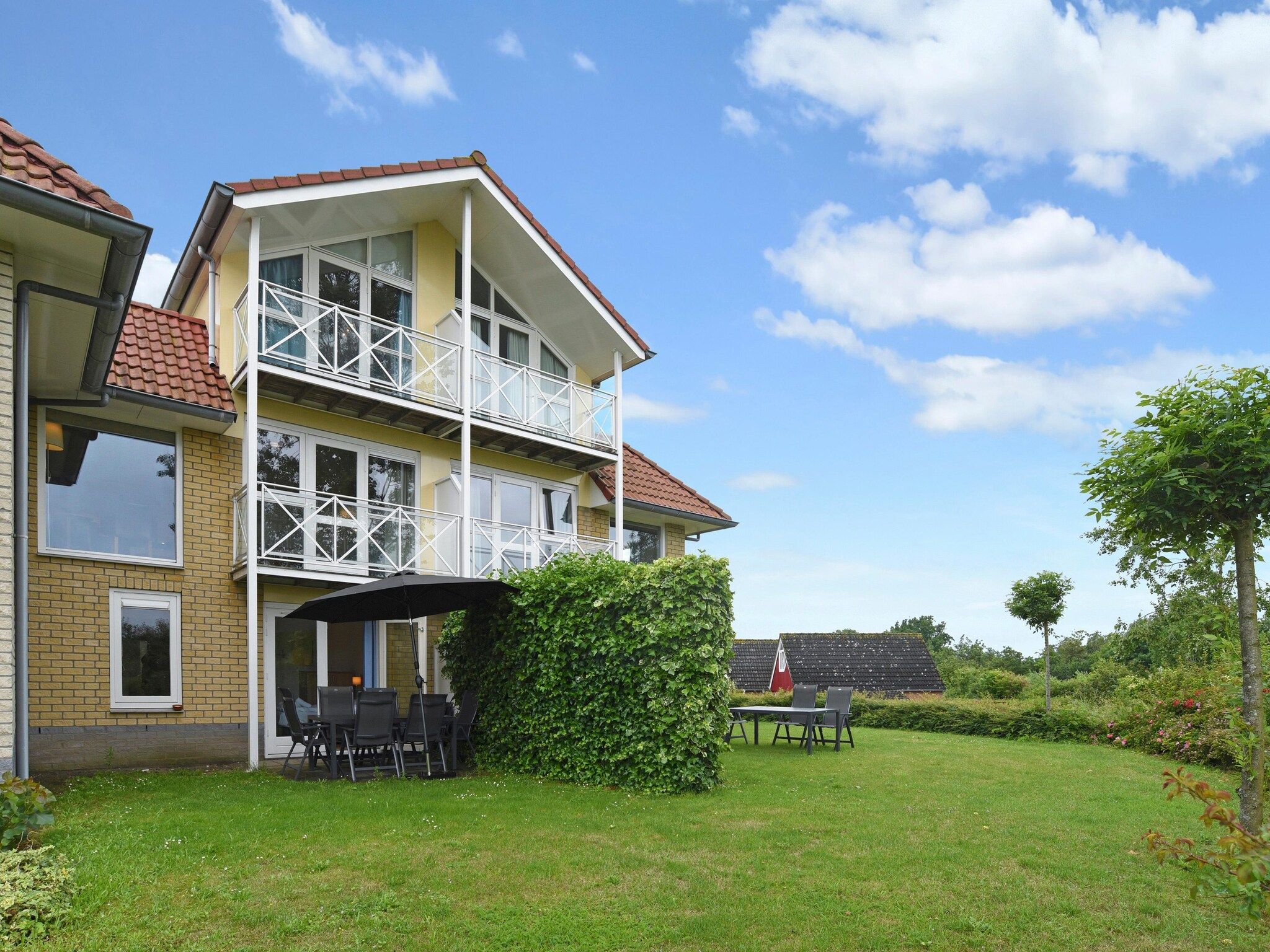 De buitenkant van Parc Port Greve 20 in Brouwershaven