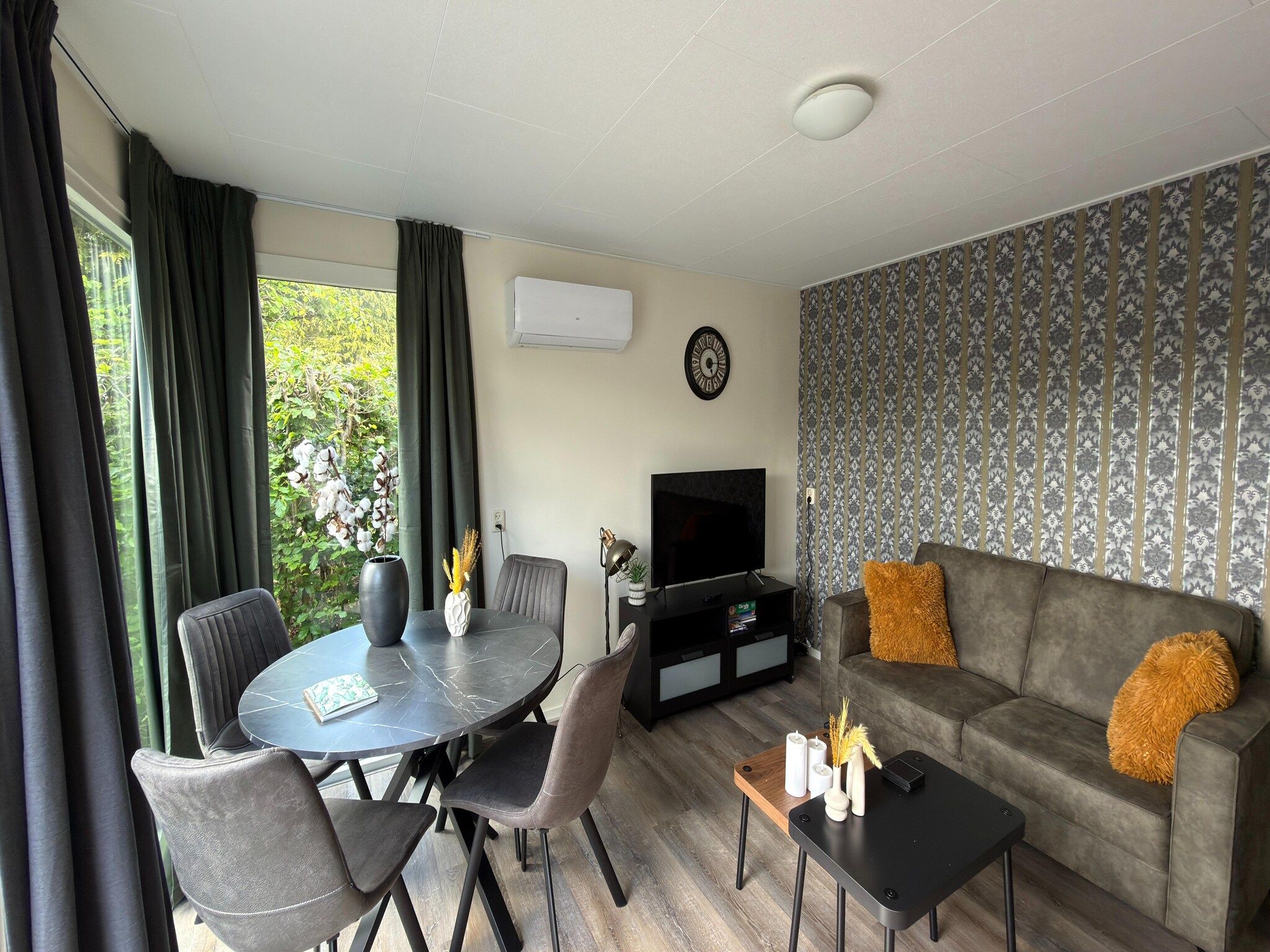 De woonkamer van Chalet stegeren in Stegeren