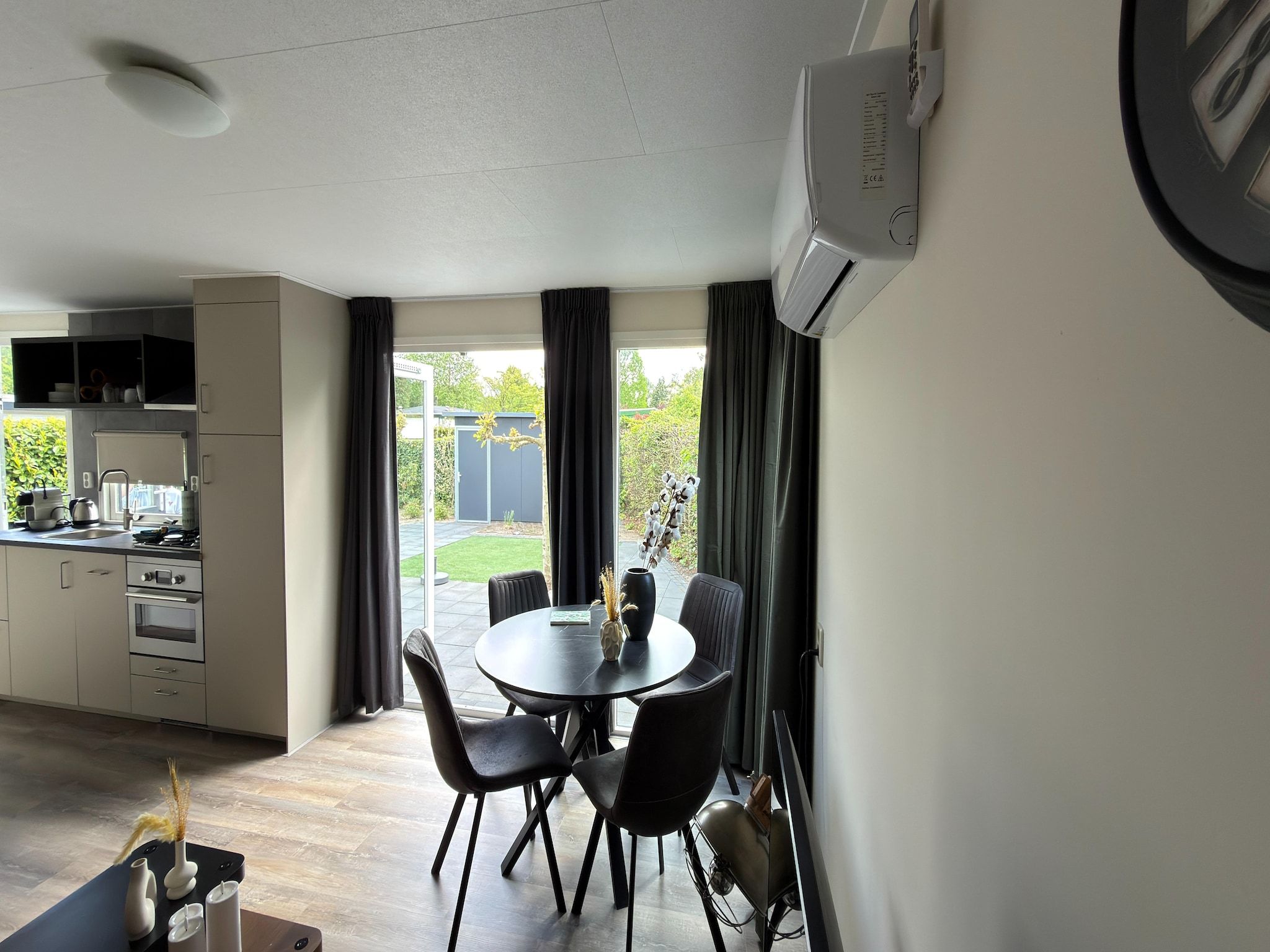 De eetkamer van Chalet stegeren in Stegeren
