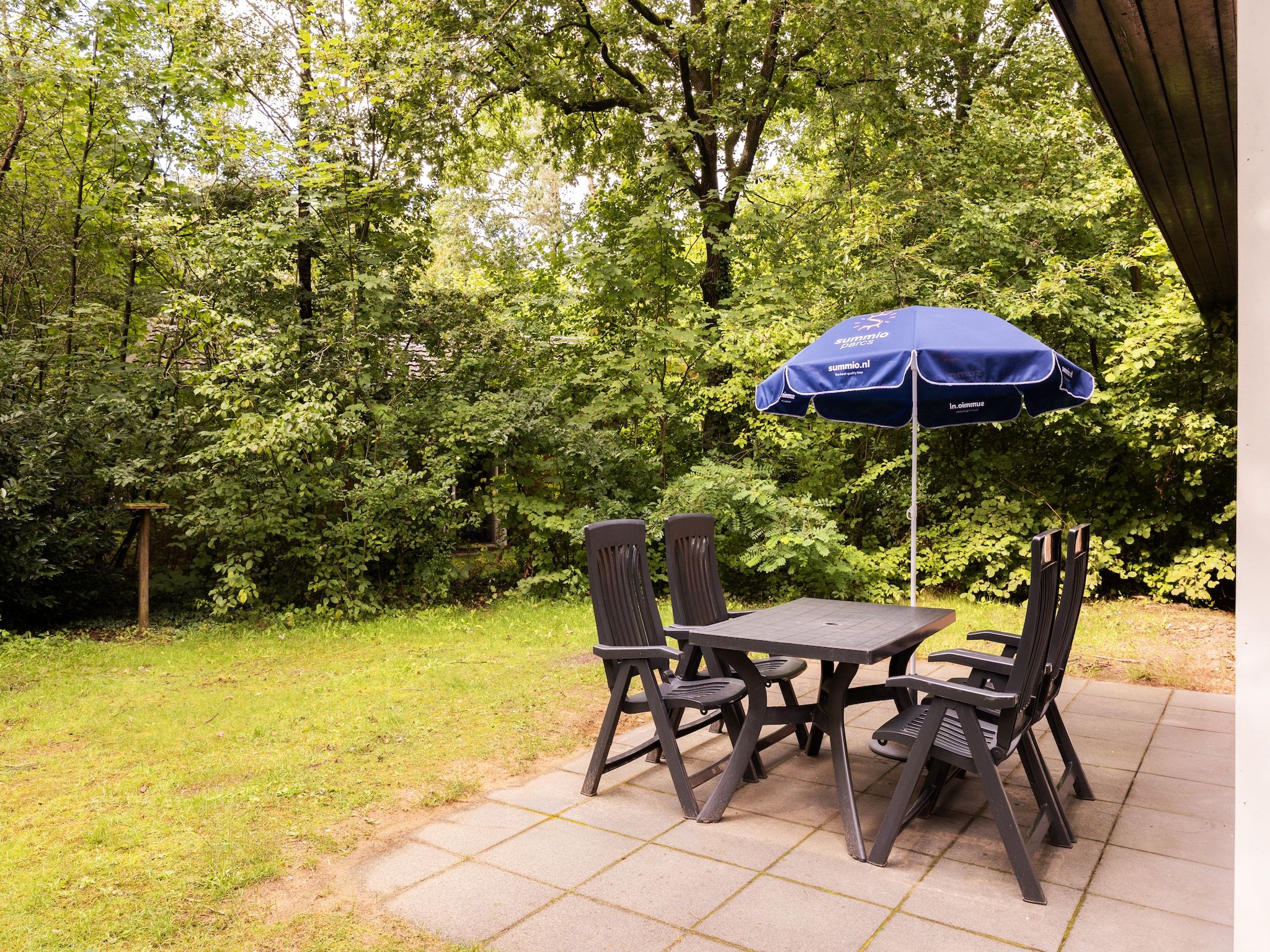 Het terras van Parc Heihaas 4 in Putten