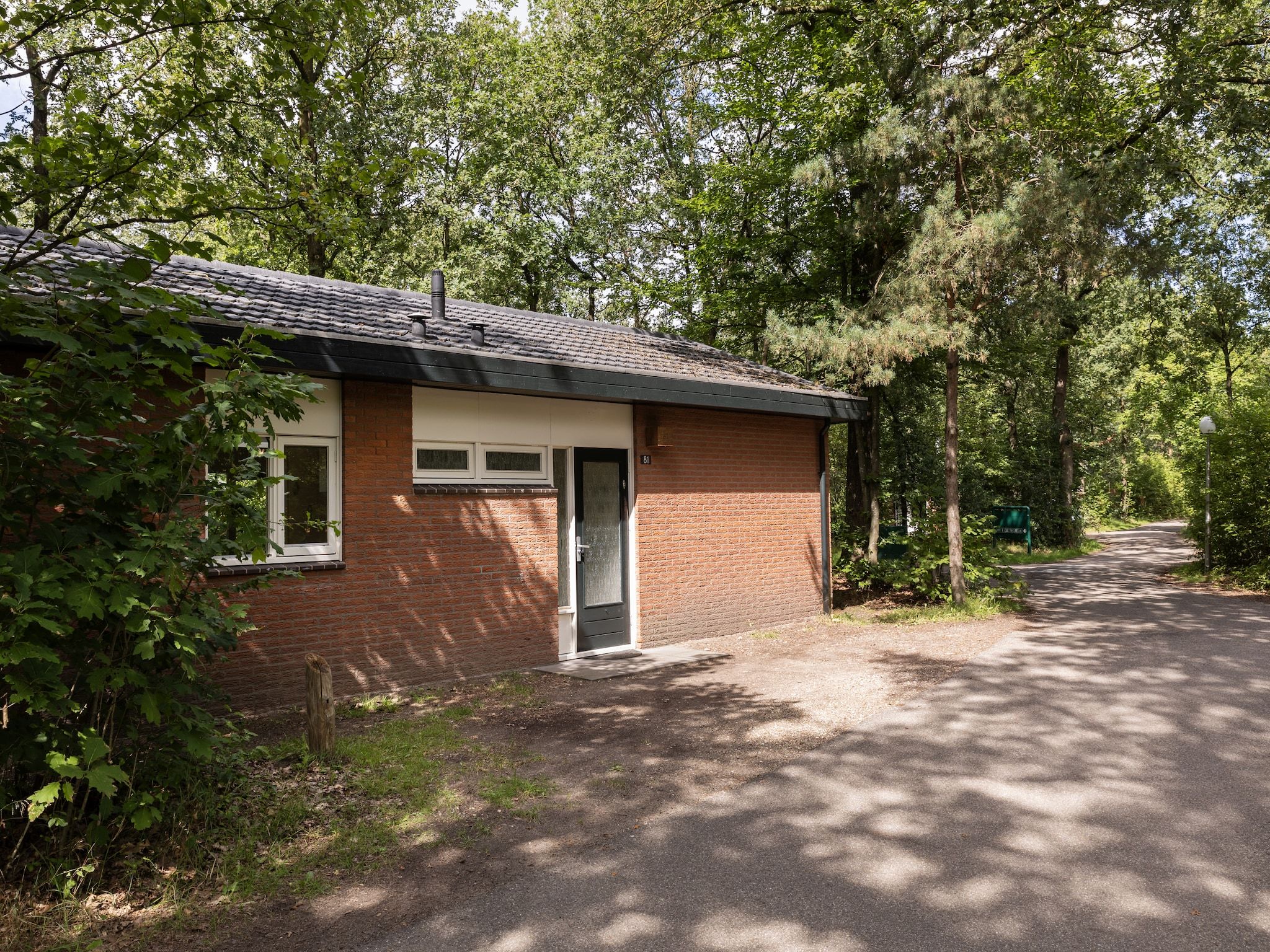 De buitenkant van Parc Heihaas 10 in Putten