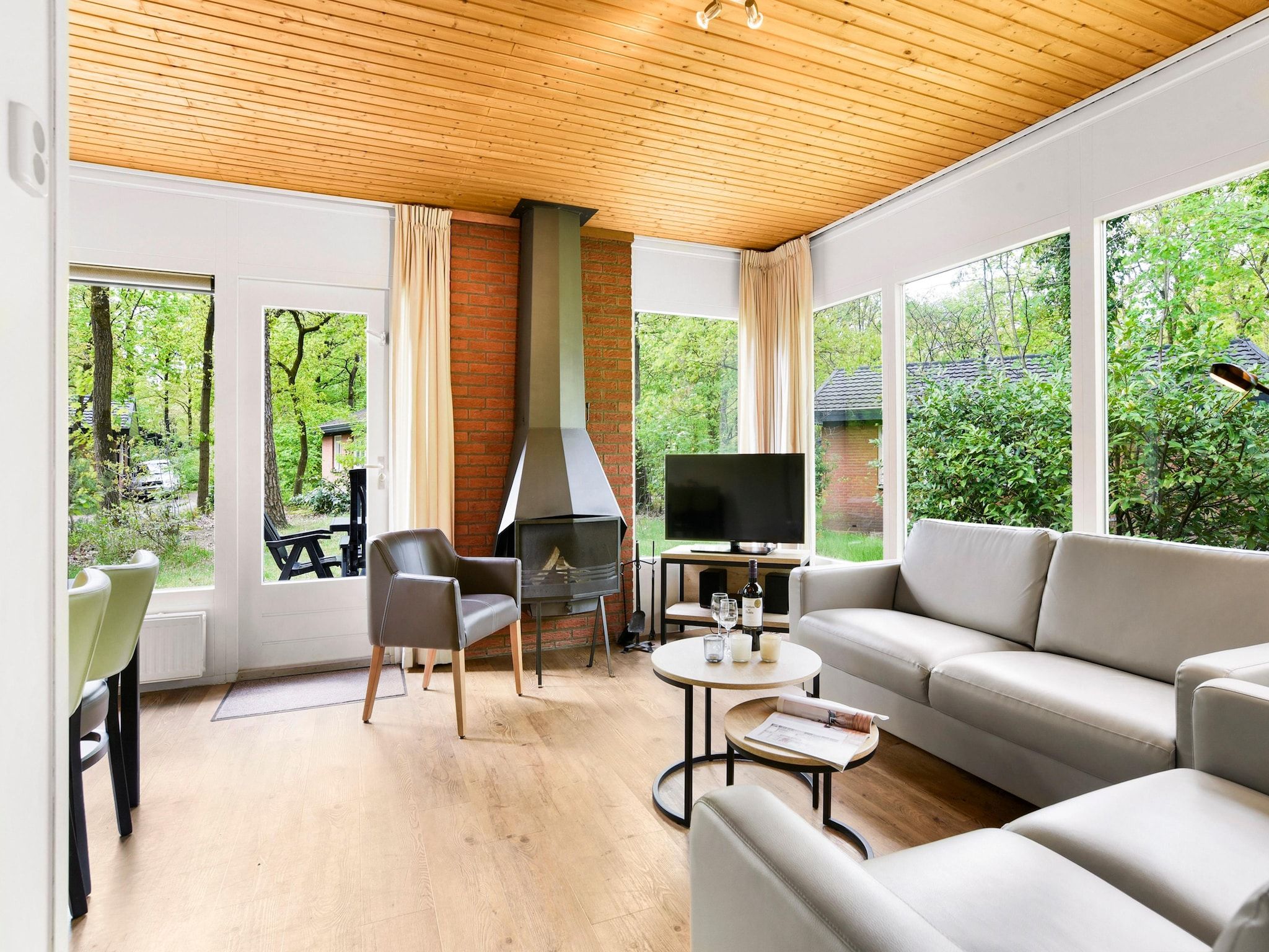 De woonkamer van Parc Heihaas 10 in Putten