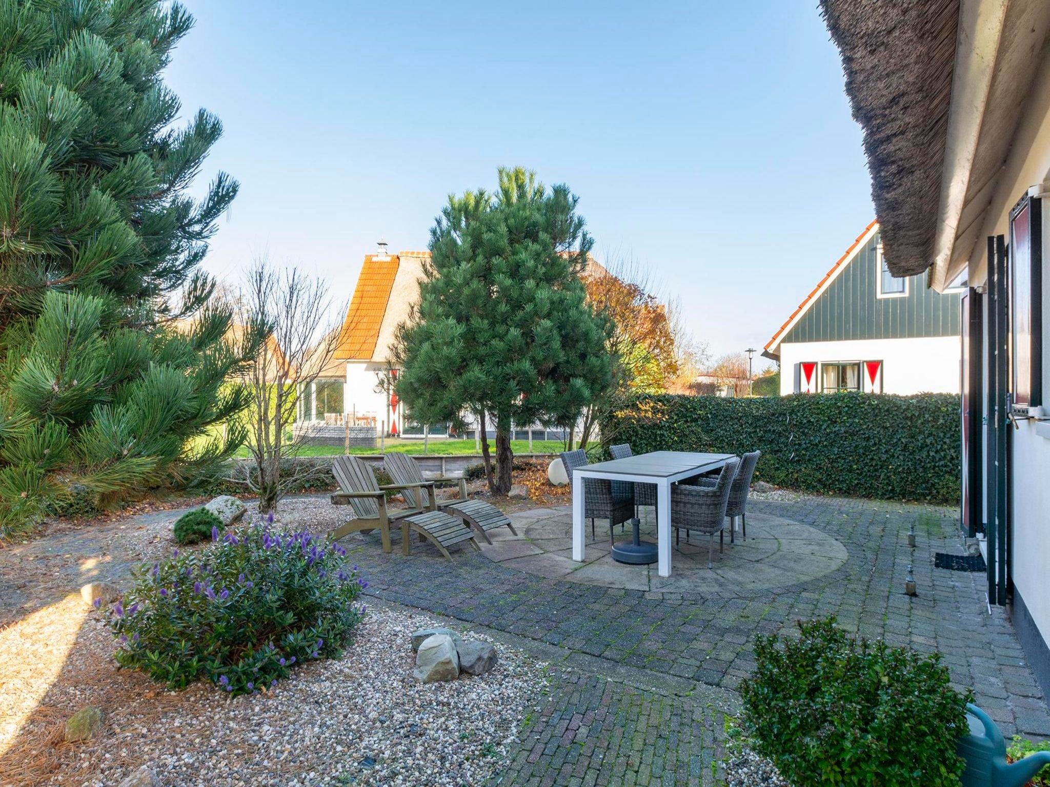 Het terras van Buitenplaats 27 - Callantsoog in Callantsoog