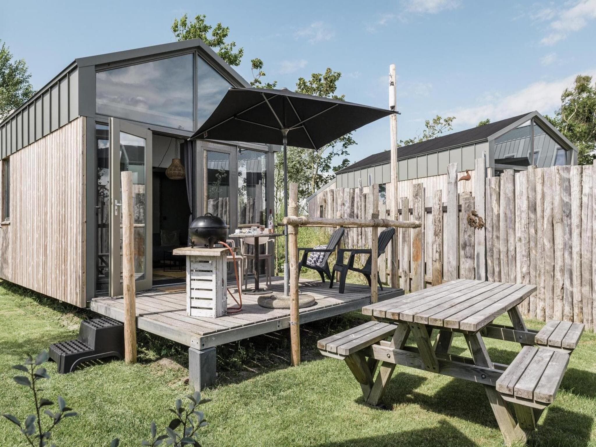 Het terras van Reddingshuisje - Duynpark in Callantsoog