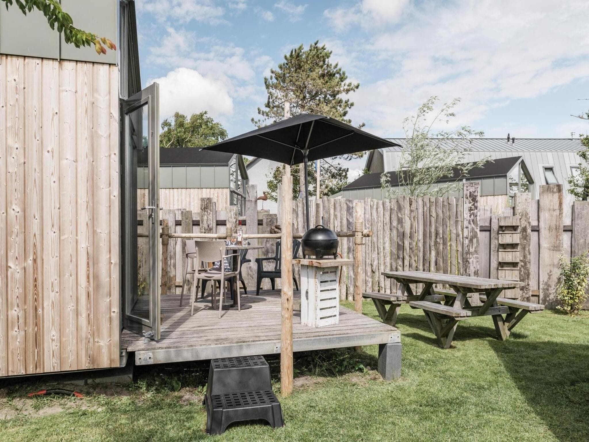 Het terras van Reddingshuisje - Duynpark in Callantsoog
