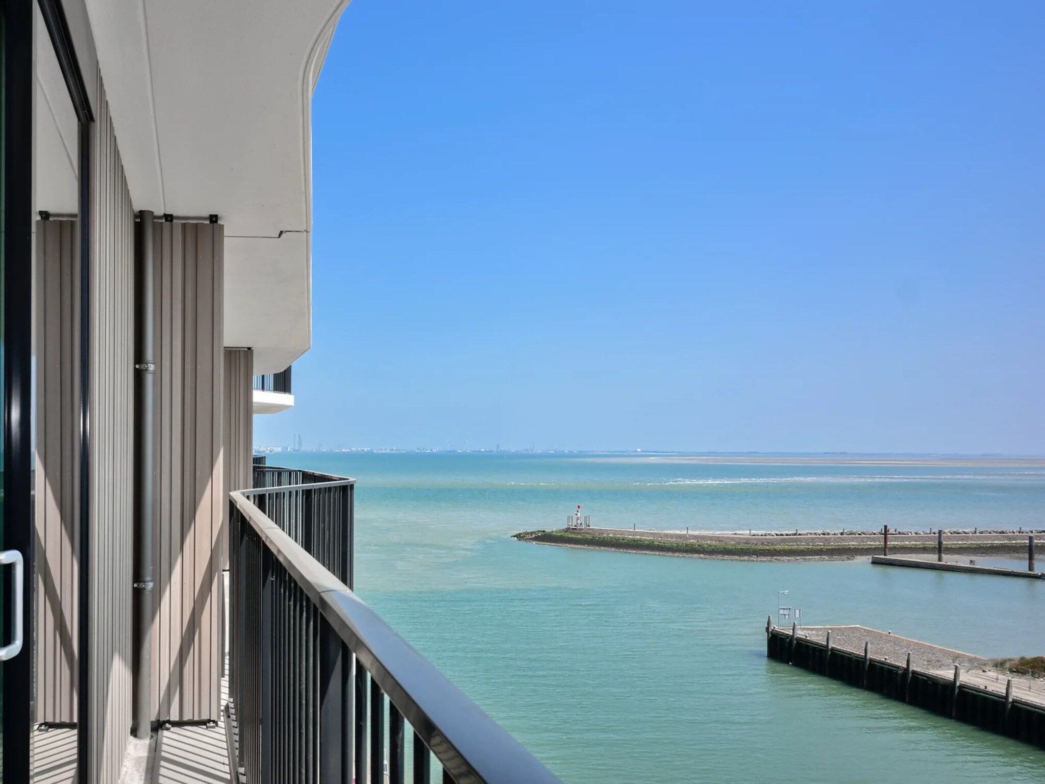 De buitenkant van Breskens Apartments & Penthouses 14 in Breskens