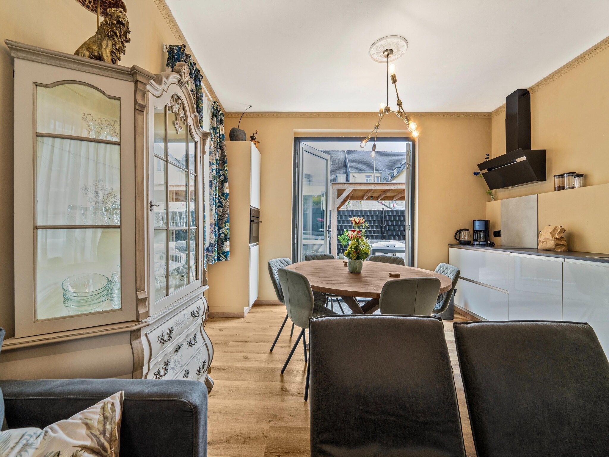 De eetkamer van Mergelhuis in Valkenburg