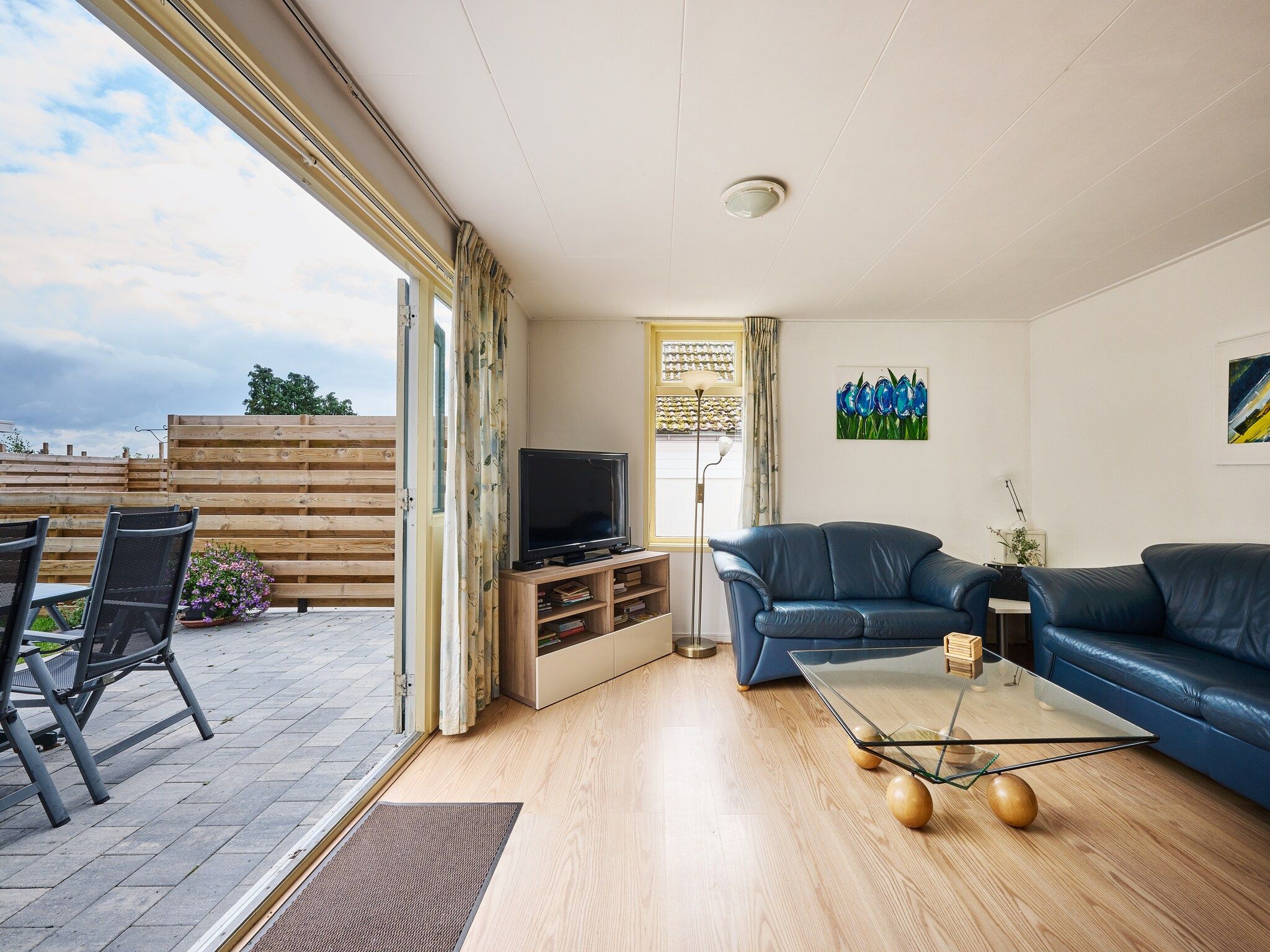 De woonkamer van De Ploeg 6P in De Kiel