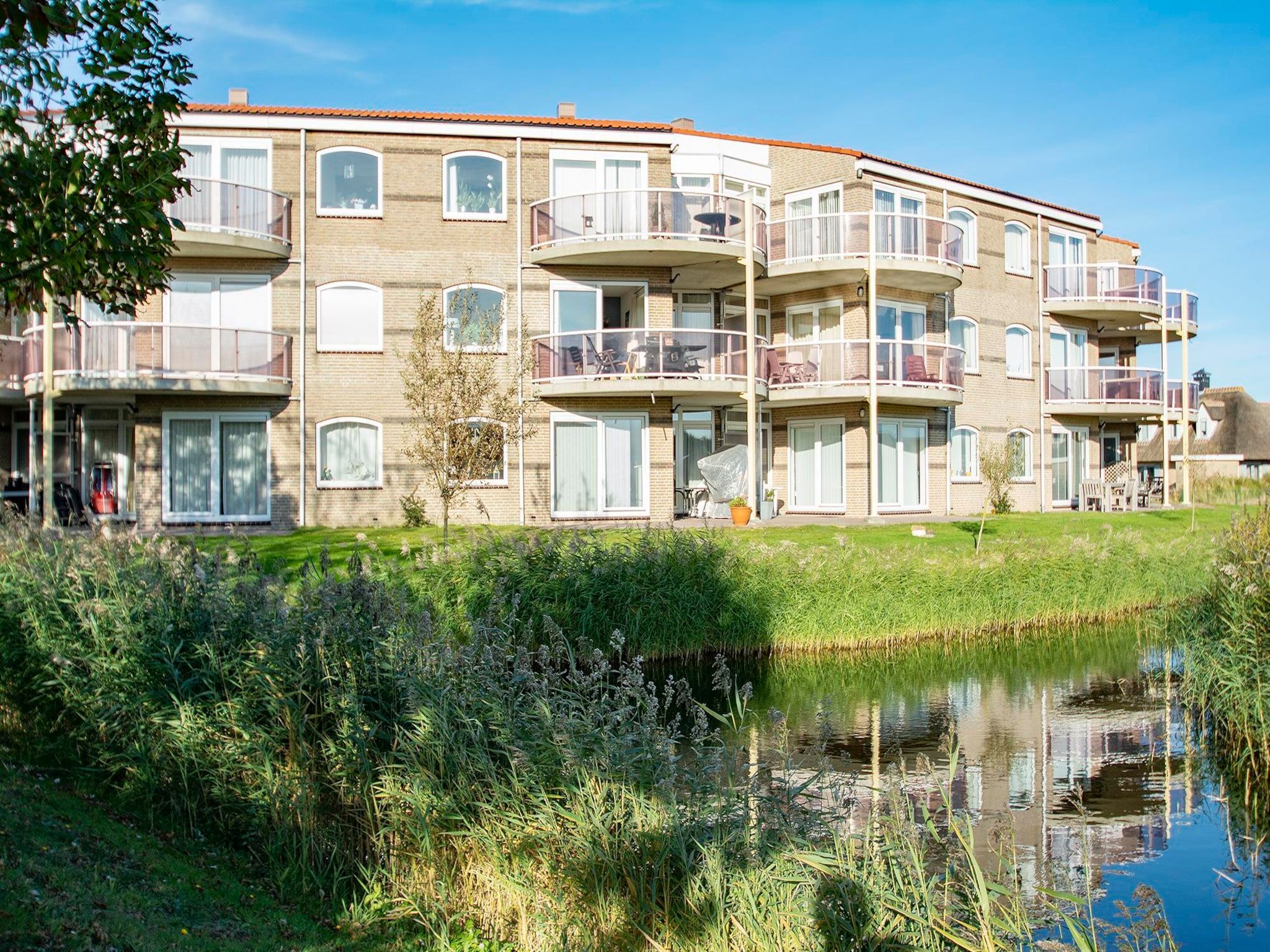 De buitenkant van Résidence Juliana 34 in Julianadorp aan Zee