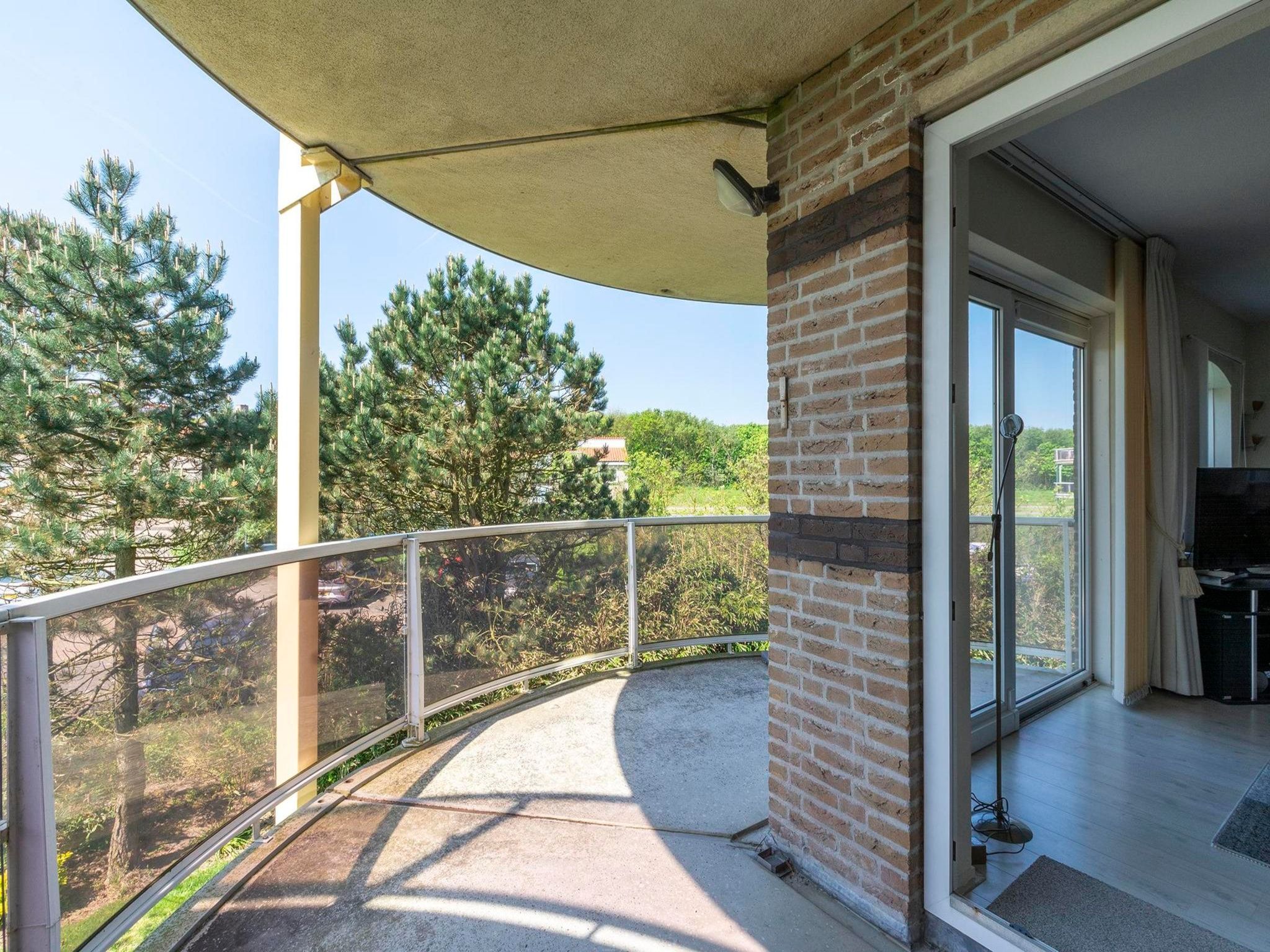 Het terras van Résidence Juliana 34 in Julianadorp aan Zee