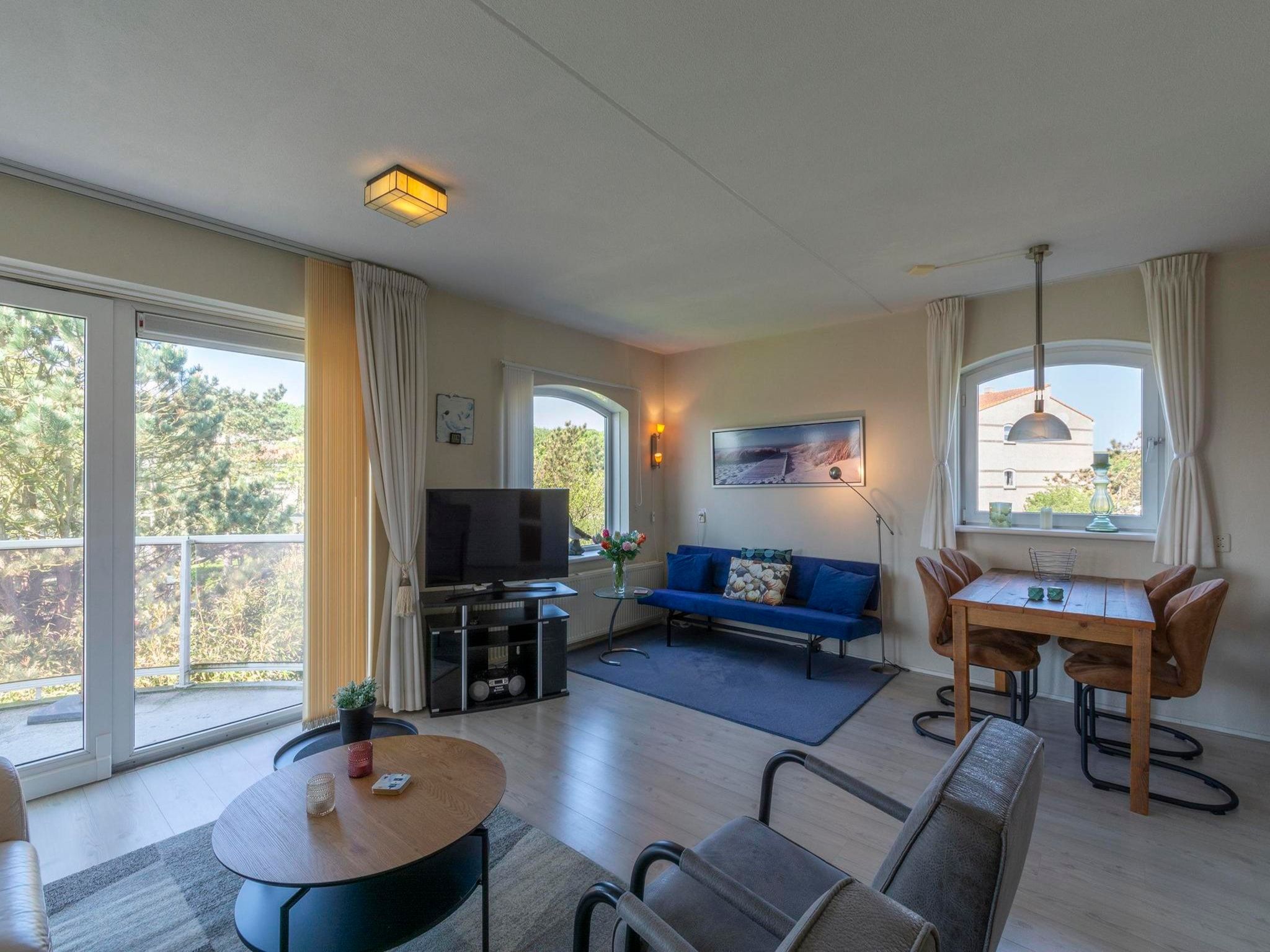 De woonkamer van Résidence Juliana 34 in Julianadorp aan Zee