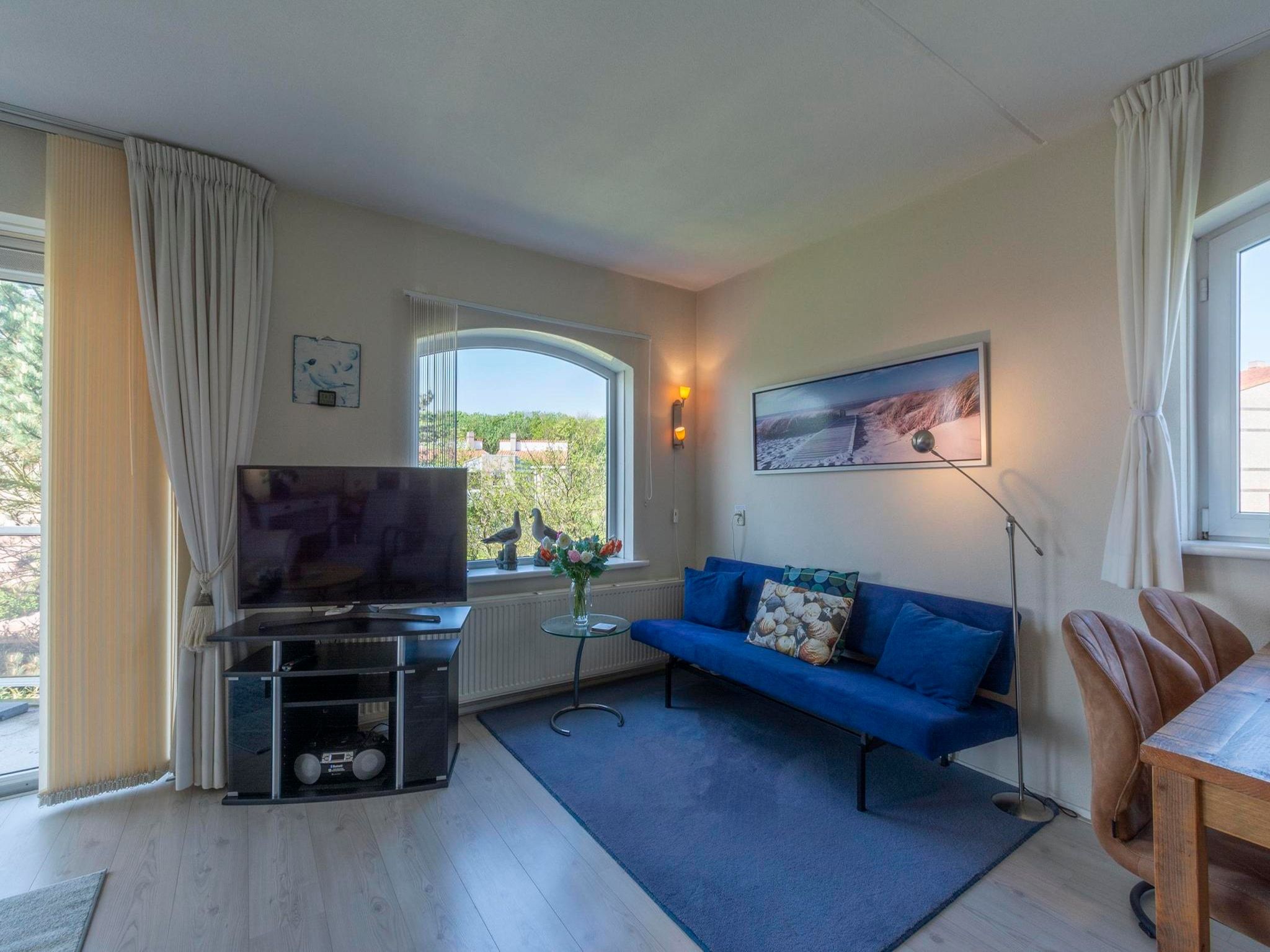 De woonkamer van Résidence Juliana 34 in Julianadorp aan Zee