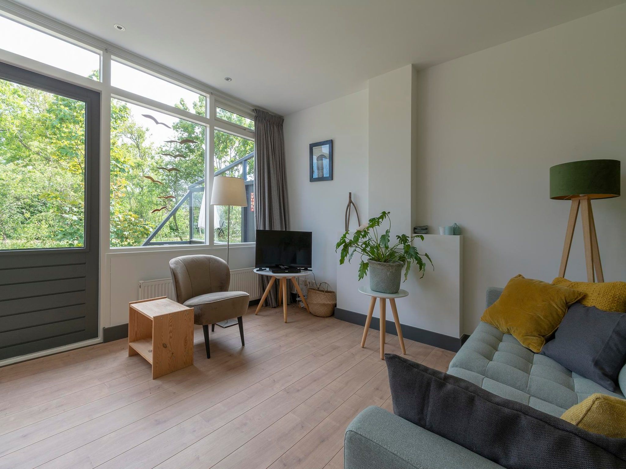 De woonkamer van Previnaireweg 34 in Callantsoog