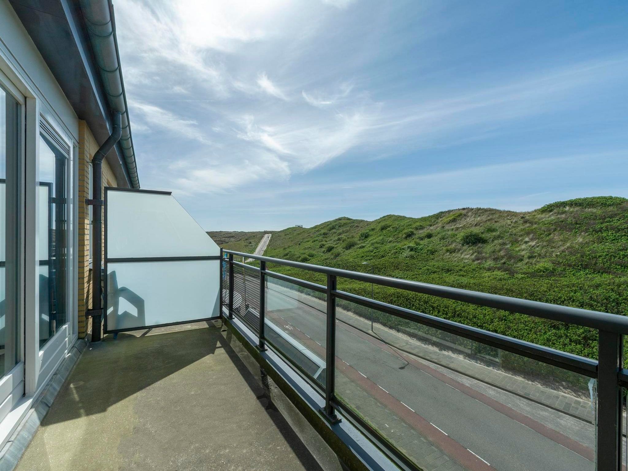 Het terras van Wijde Blick 310 in Callantsoog