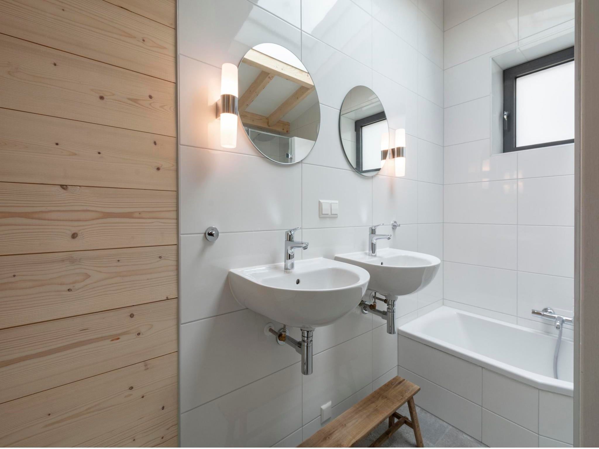 De badkamer van Previnaireweg 5 in Callantsoog