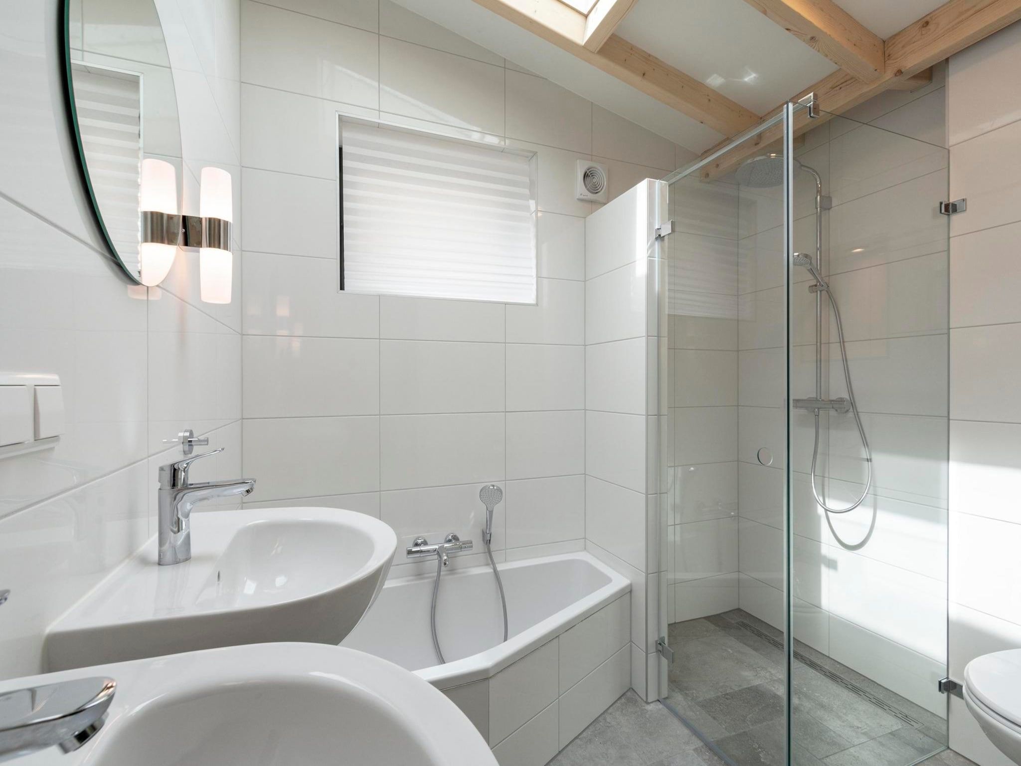 De badkamer van Previnaireweg 5 in Callantsoog