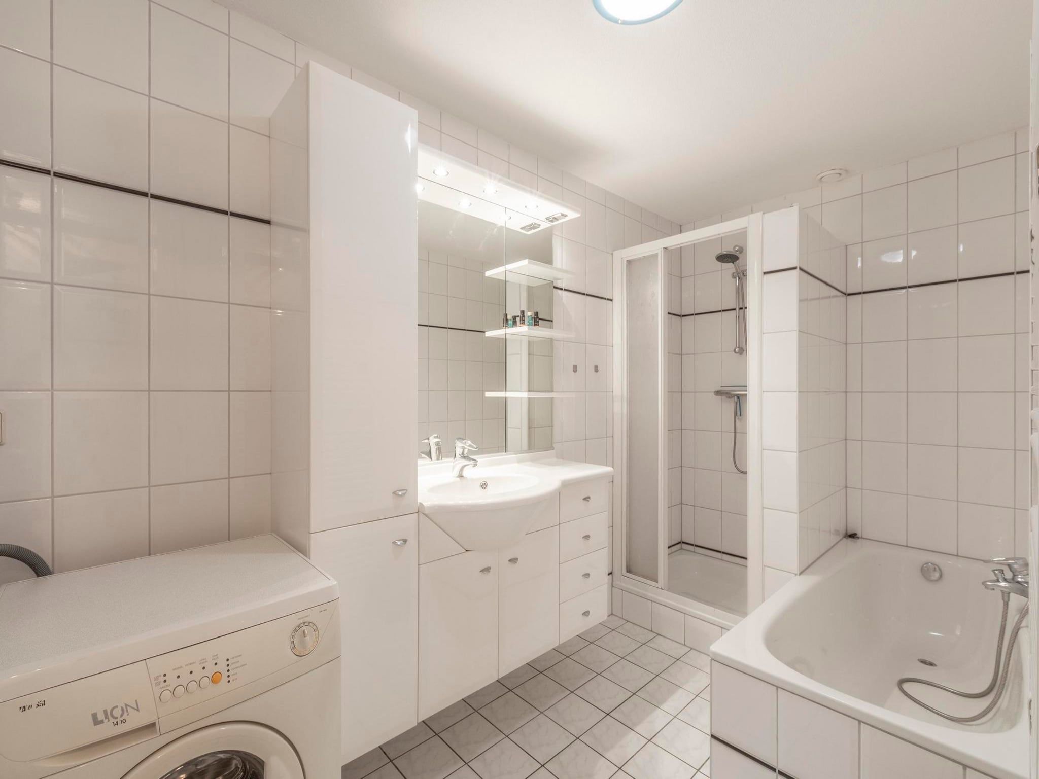 De badkamer van Wijde Blick 311 in Callantsoog
