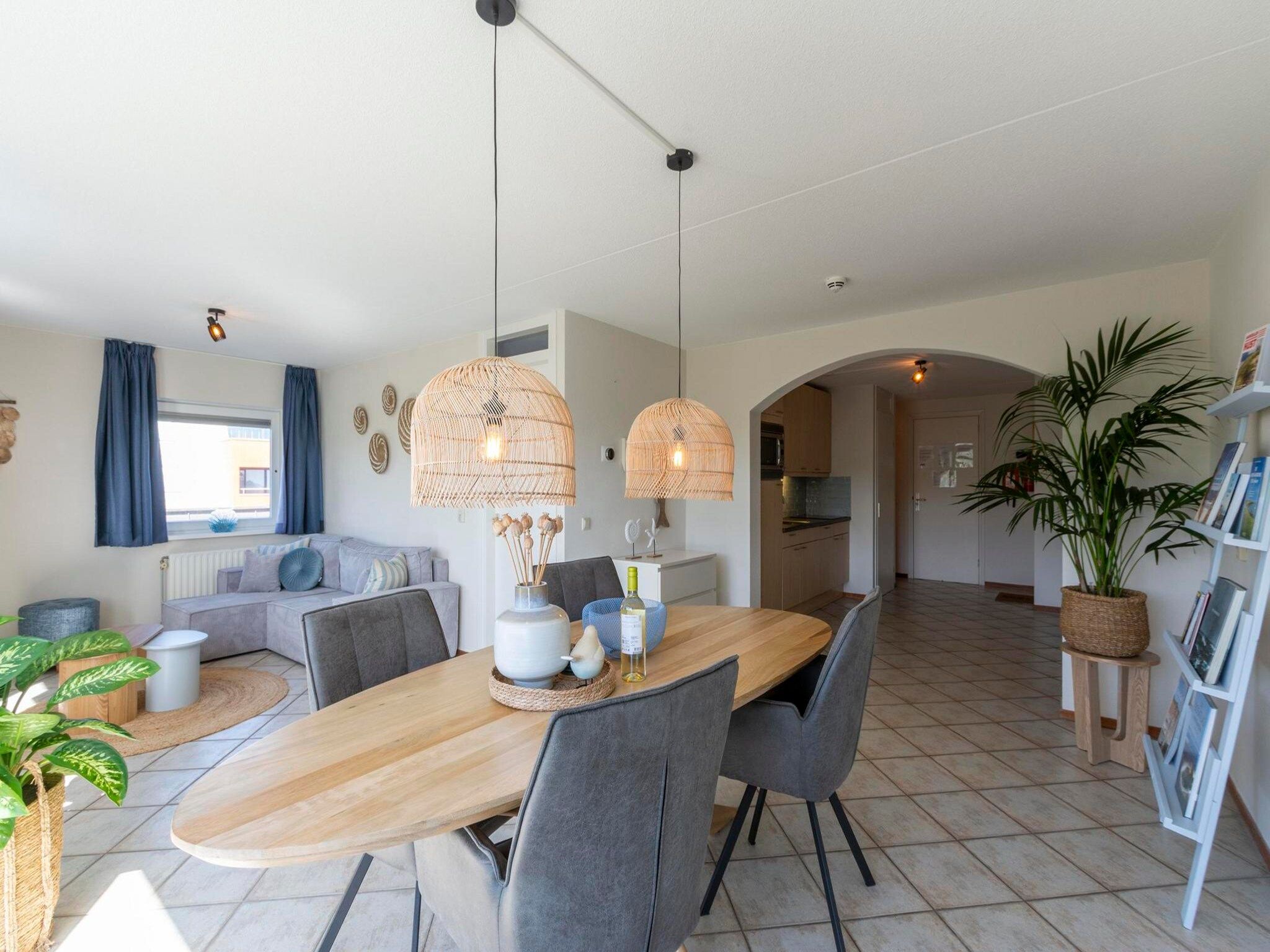 De eetkamer van Wijde Blick 311 in Callantsoog