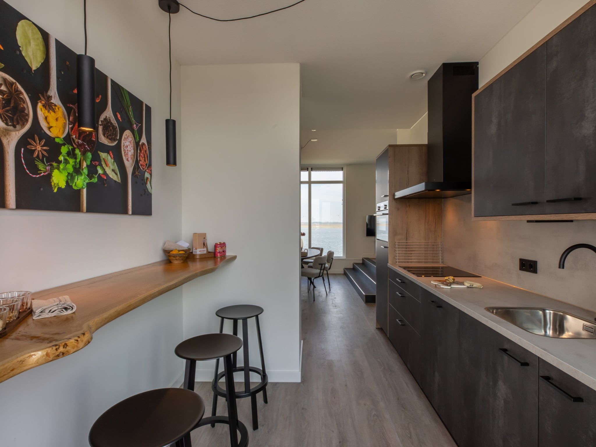 De keuken van Luxe appartement Vista Maris - Havenweg 8-36 'Oester Oase' in Sint-Annaland