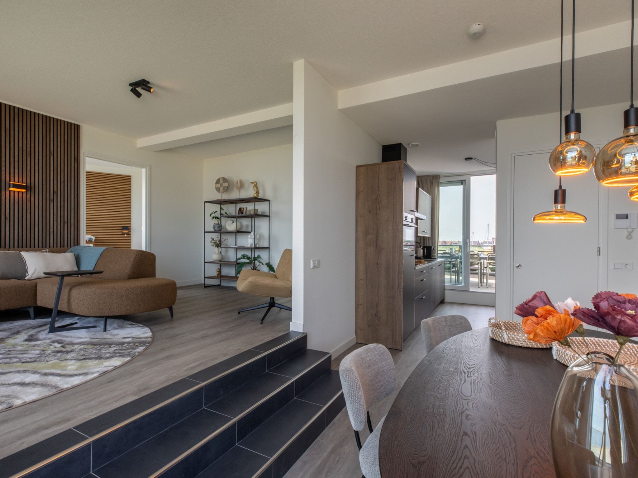 De woonkamer van Luxe appartement Vista Maris - Havenweg 8-36 'Oester Oase' in Sint-Annaland