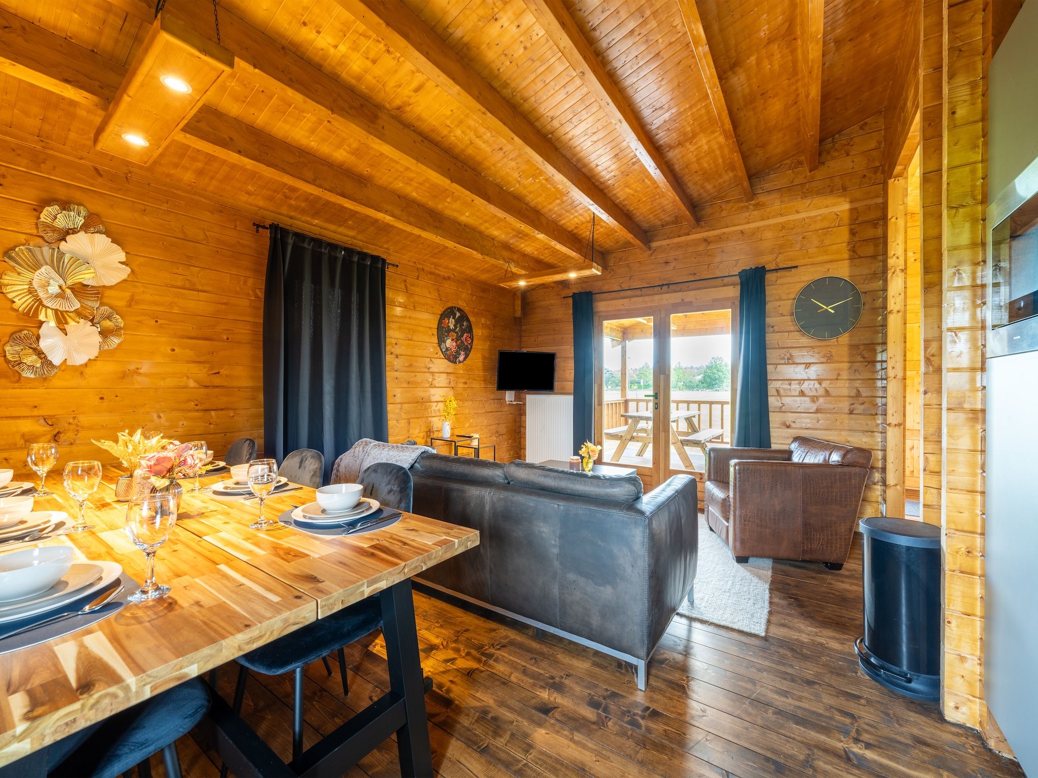 De woonkamer van Chalet Riga in Valkenswaard