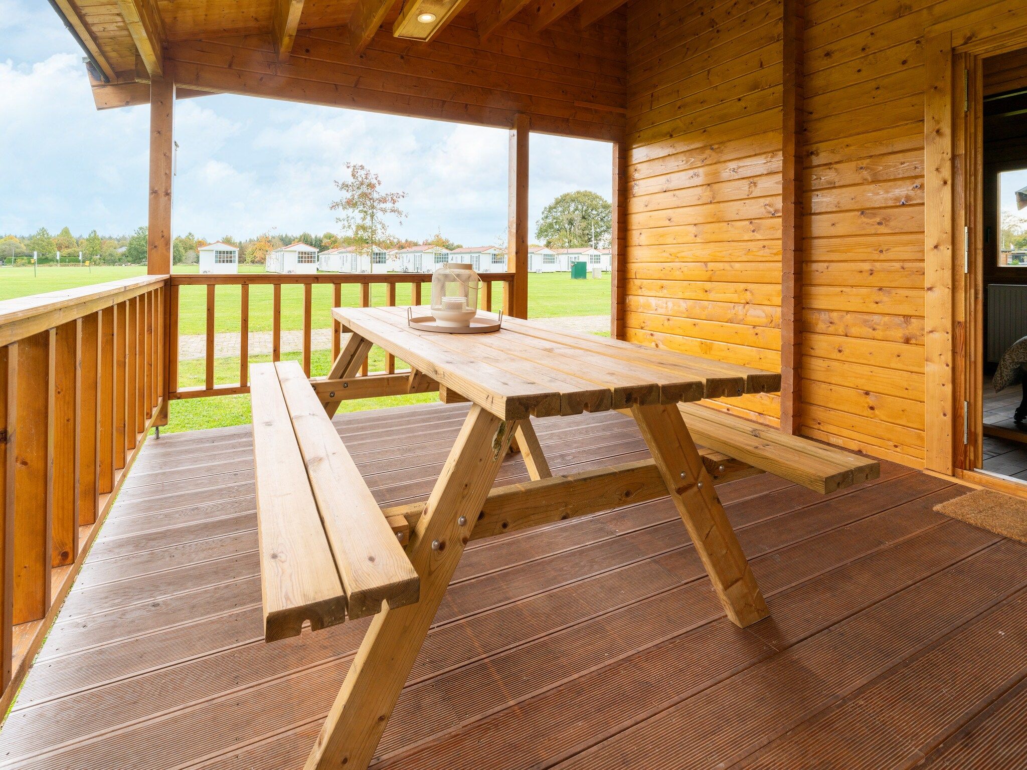 Het terras van Chalet Riga in Valkenswaard