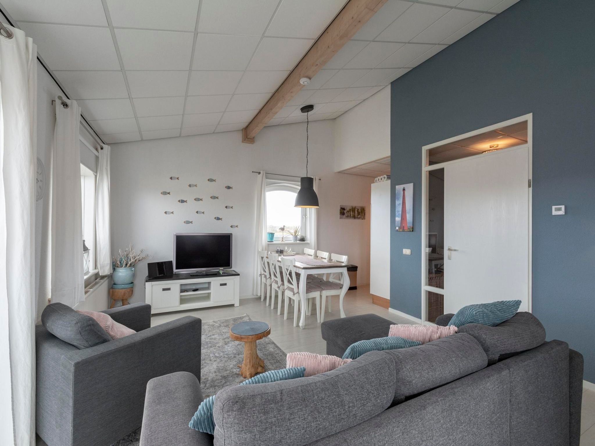 De woonkamer van Résidence Juliana 54 in Julianadorp aan Zee