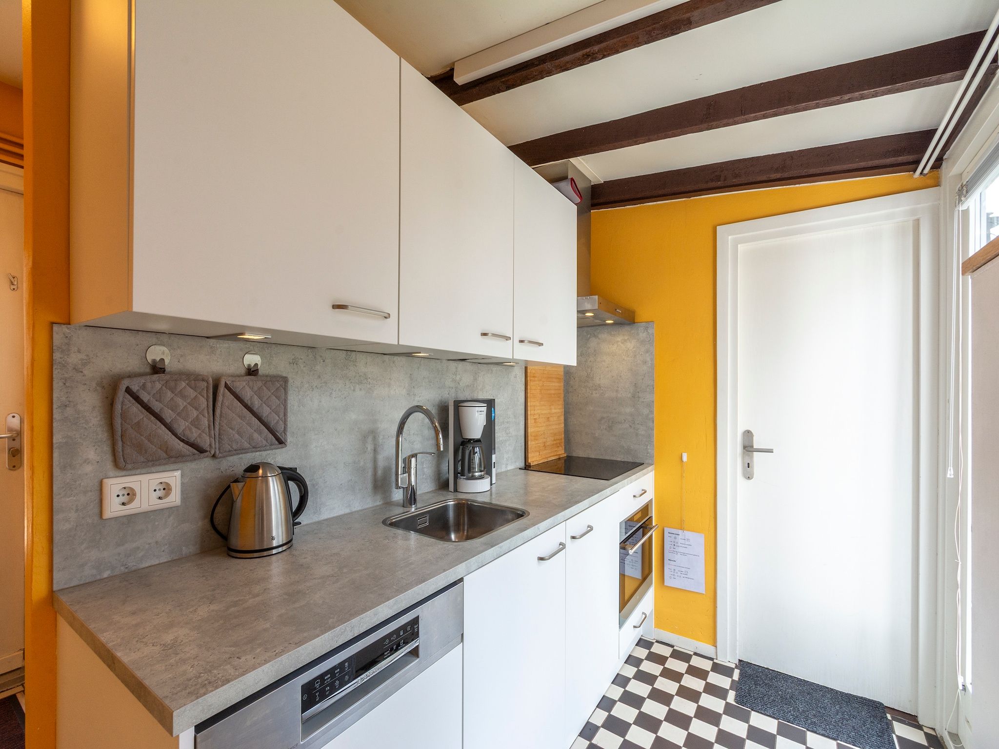 De keuken van Duinland 135 in Sint Maartenszee