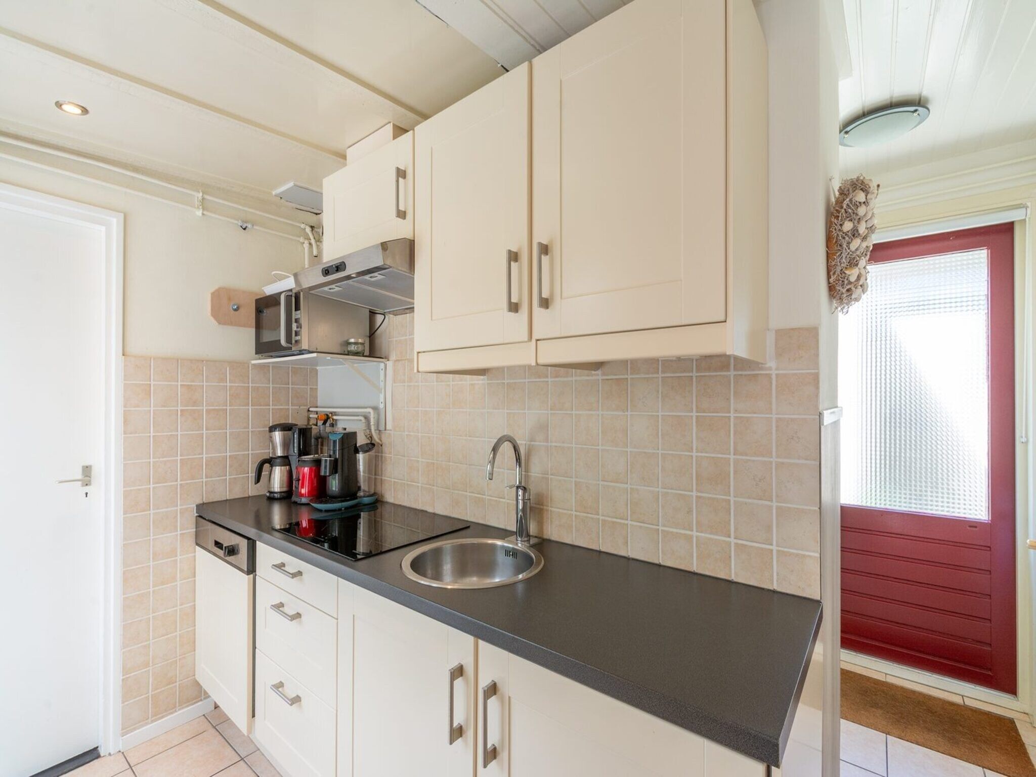 De keuken van Duinland 186 in Sint Maartenszee