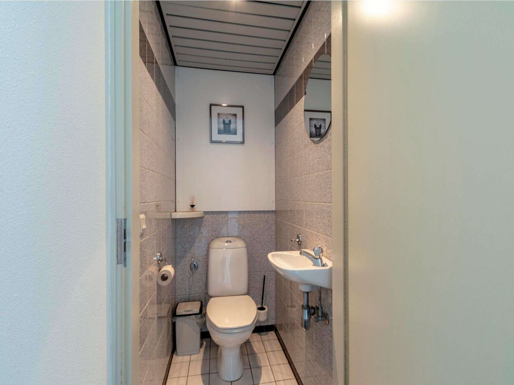 De badkamer van Callantsduyne 21 in Callantsoog